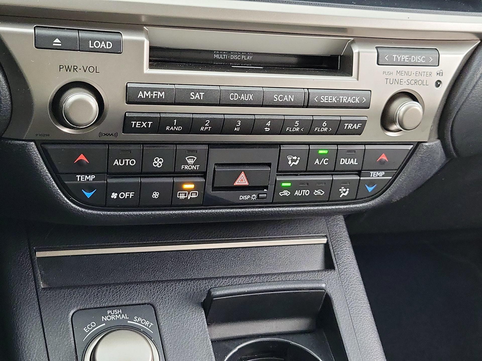 Thumbnail: 2014 Lexus ES - 15