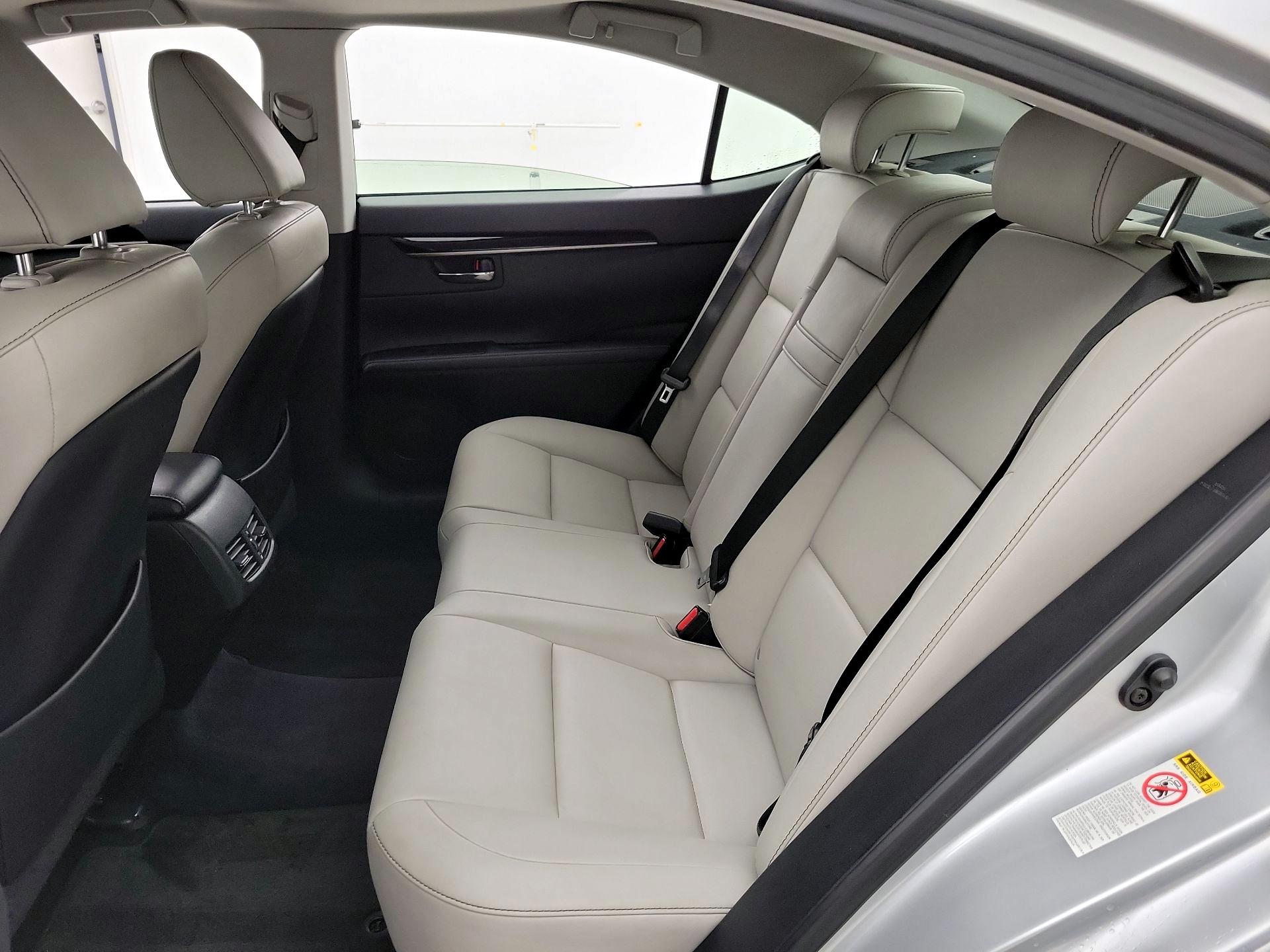 Thumbnail: 2014 Lexus ES - 19