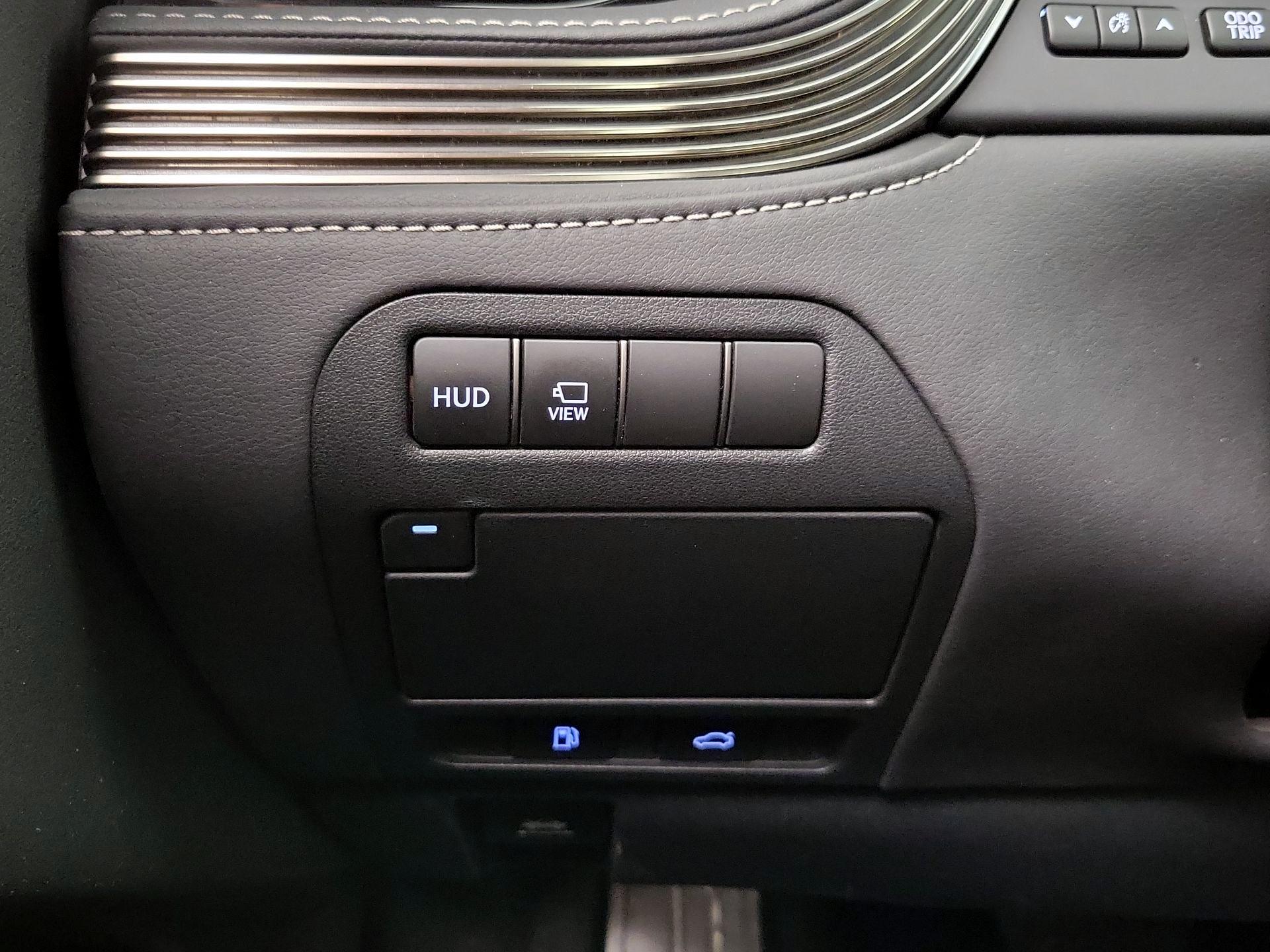 Thumbnail: 2018 Lexus LS - 13