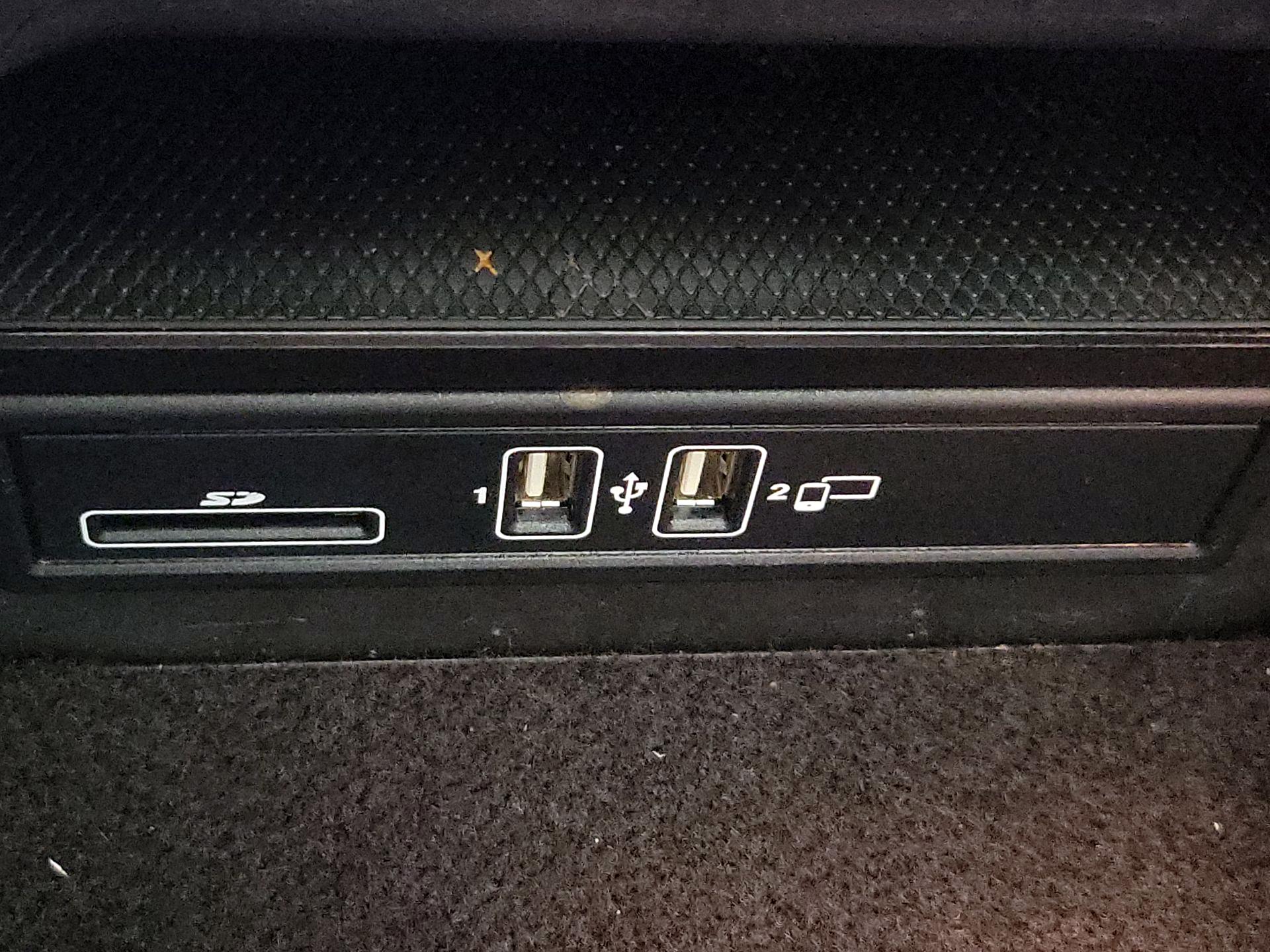 Thumbnail: 2019 Mercedes-Benz C-Class - 19