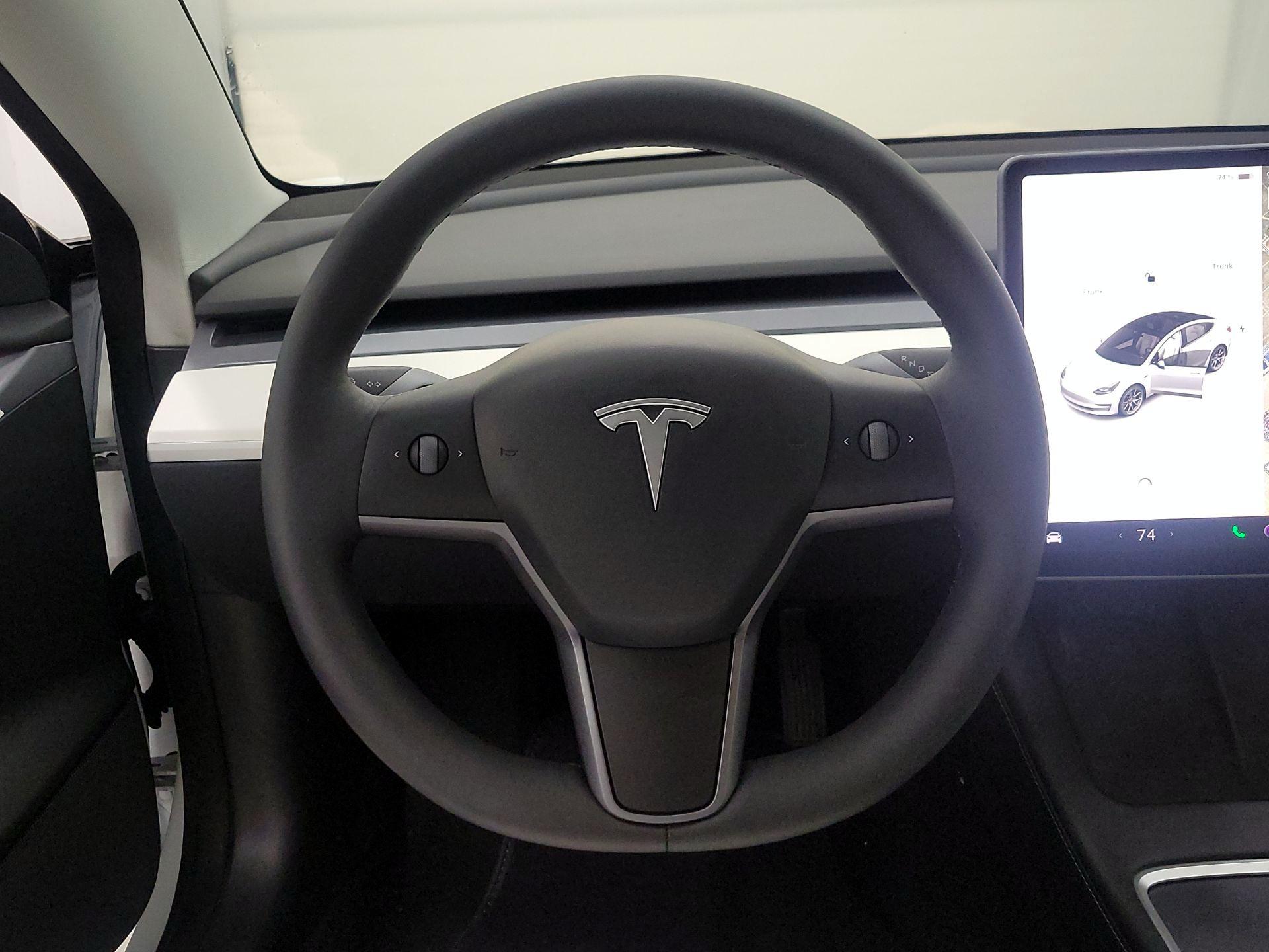 Thumbnail: 2022 Tesla Model 3 - 10