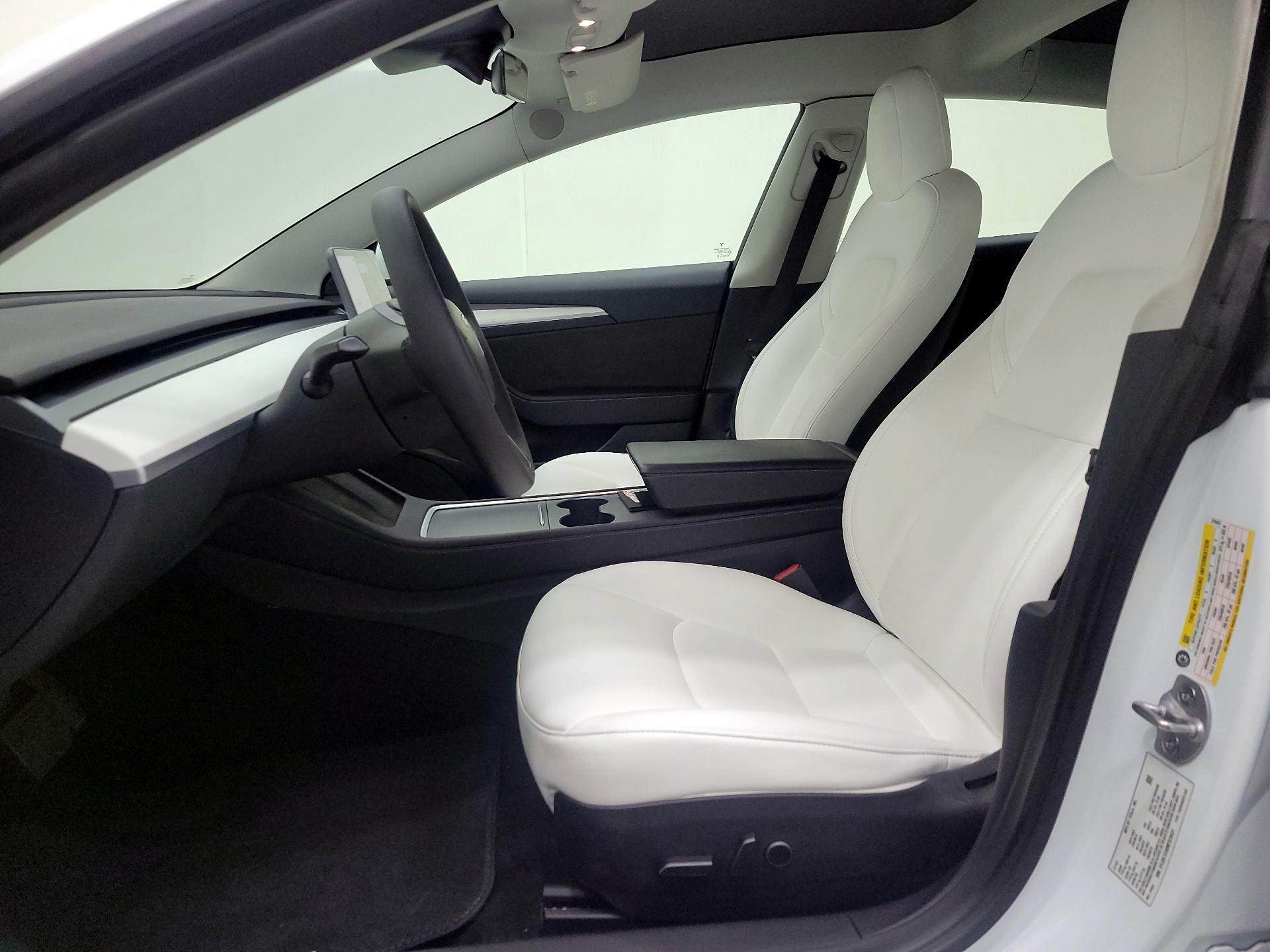 Thumbnail: 2022 Tesla Model 3 - 11