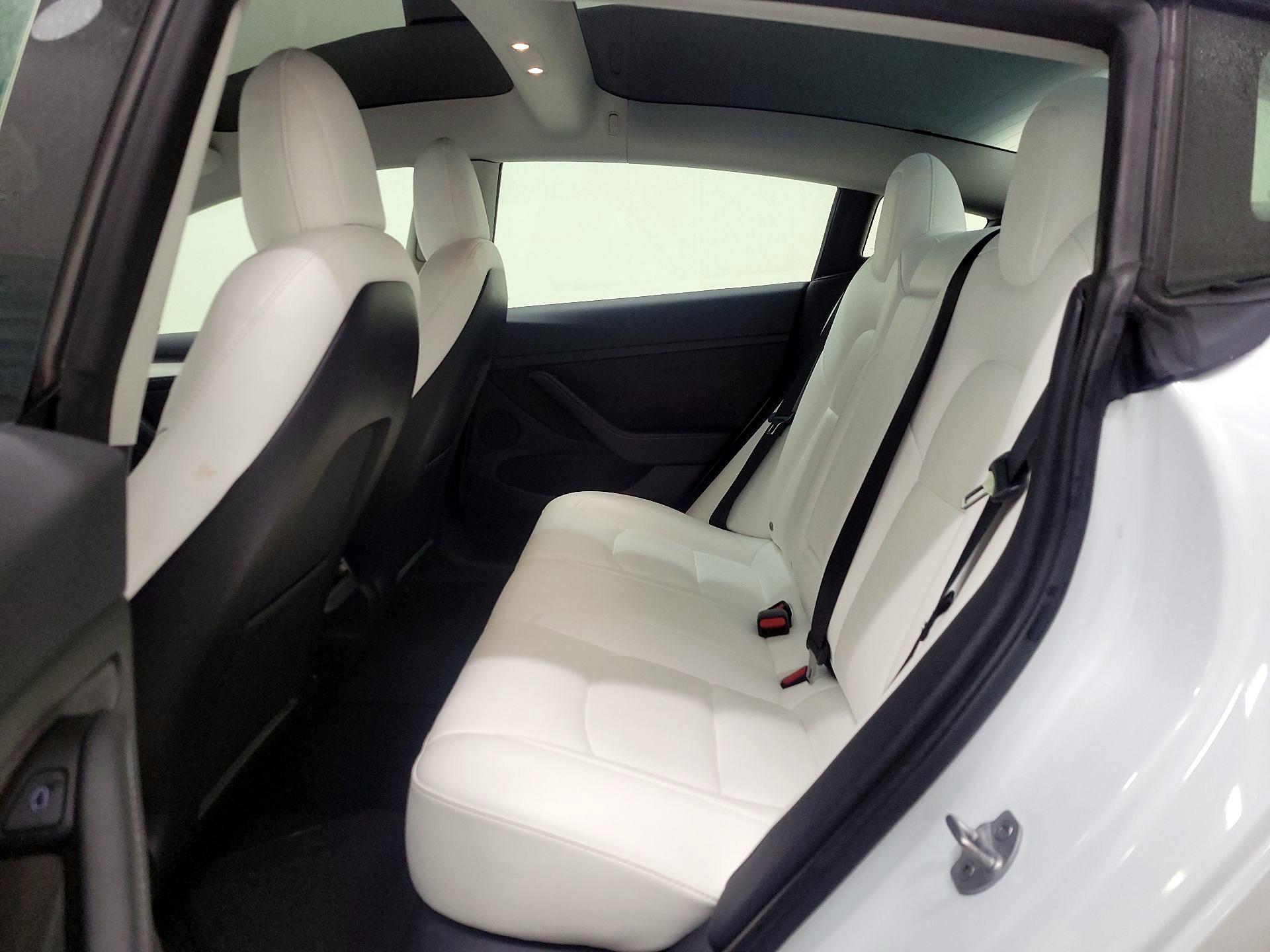 Thumbnail: 2022 Tesla Model 3 - 18