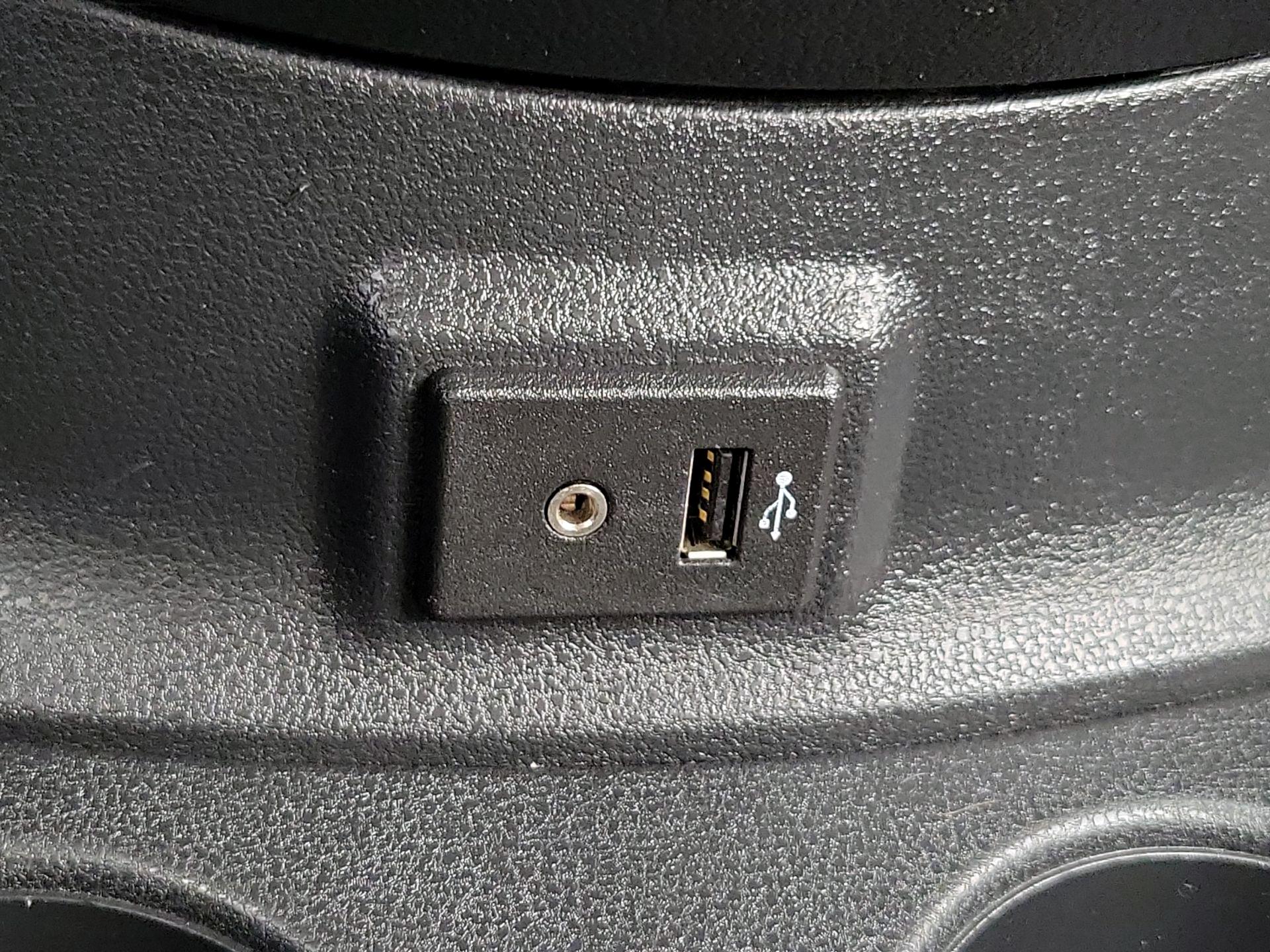 Thumbnail: 2017 Nissan Versa - 17