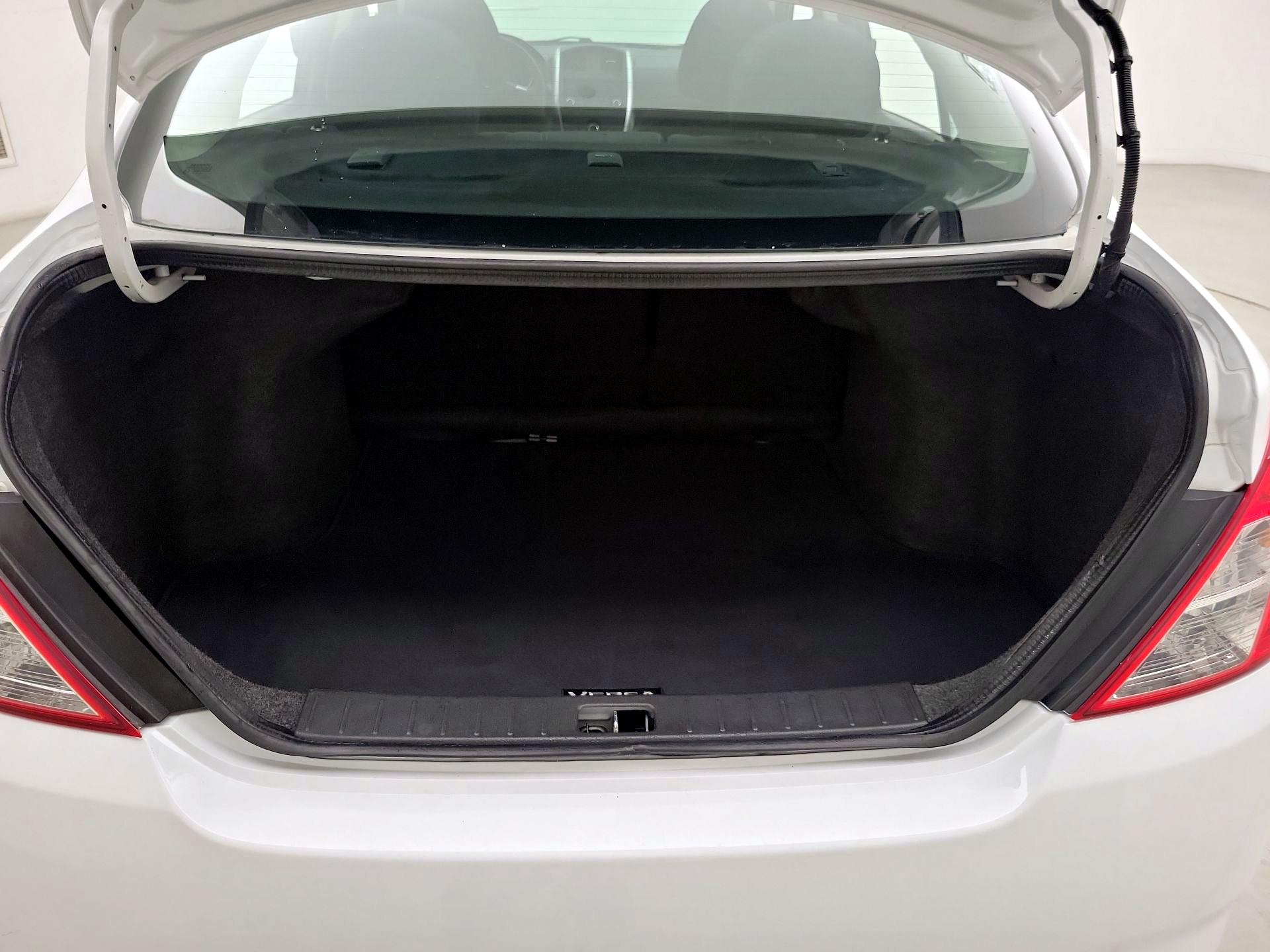 Thumbnail: 2017 Nissan Versa - 19