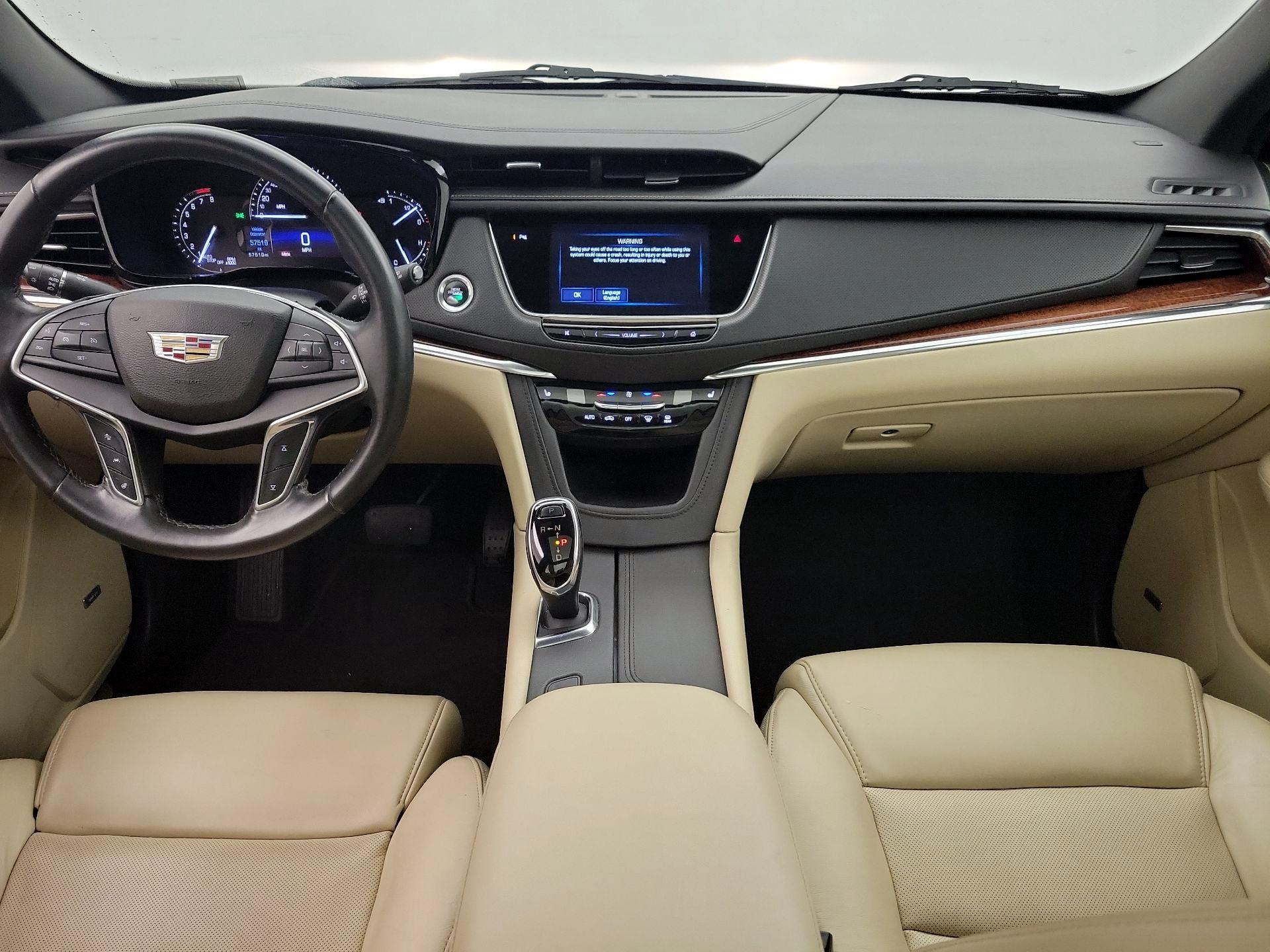 Thumbnail: 2017 Cadillac XT5 - 9