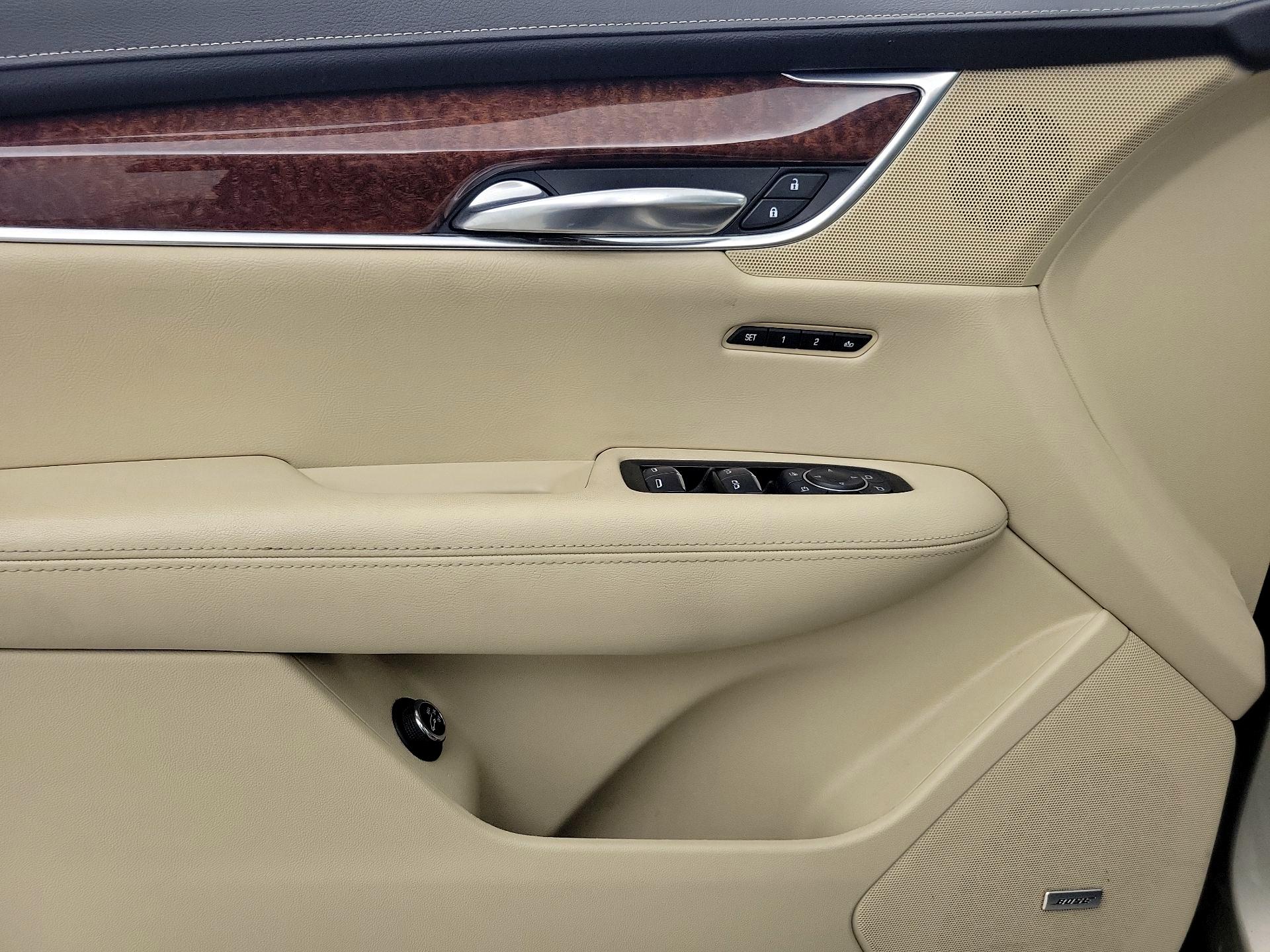 Thumbnail: 2017 Cadillac XT5 - 12