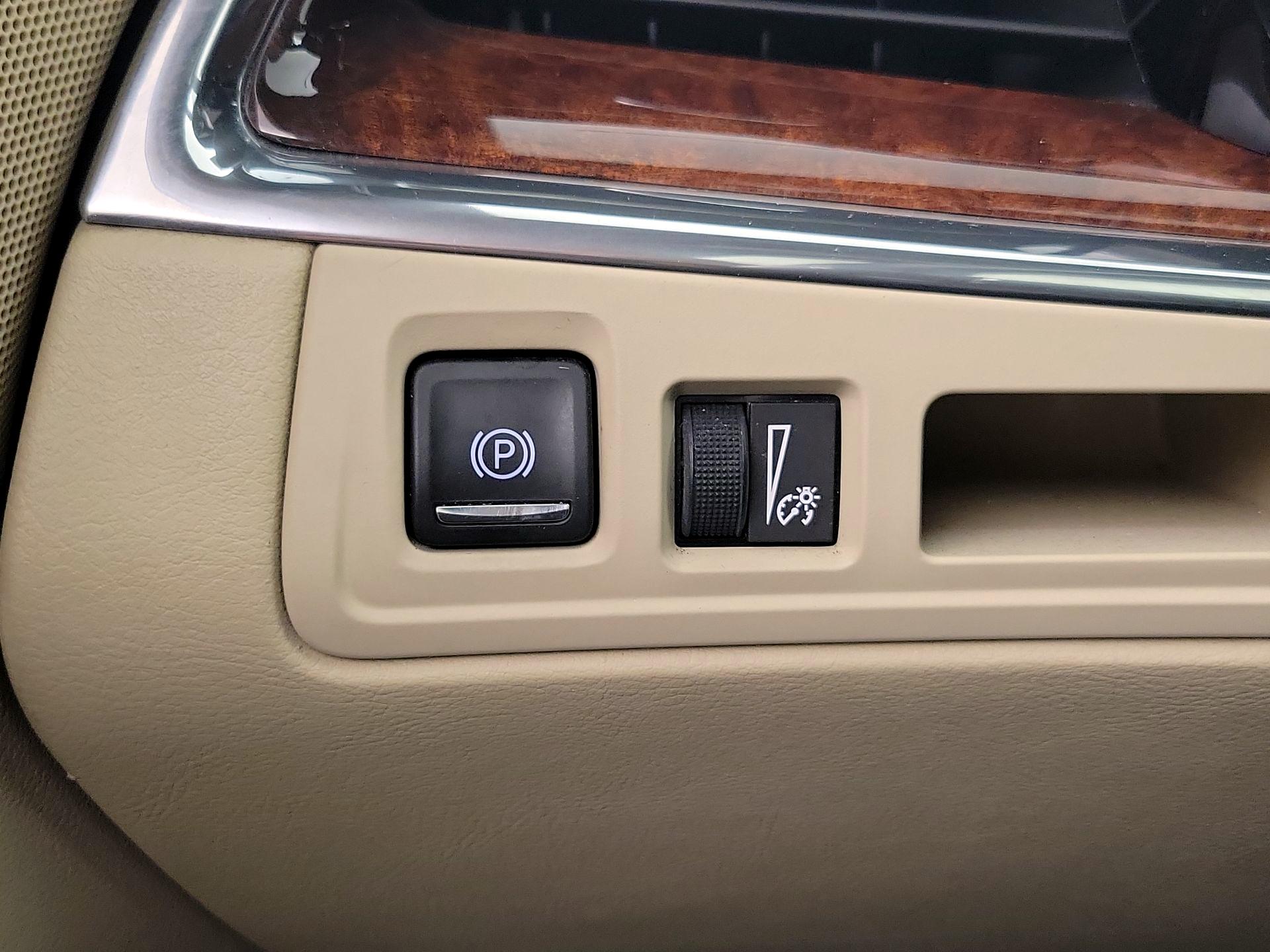 Thumbnail: 2017 Cadillac XT5 - 13