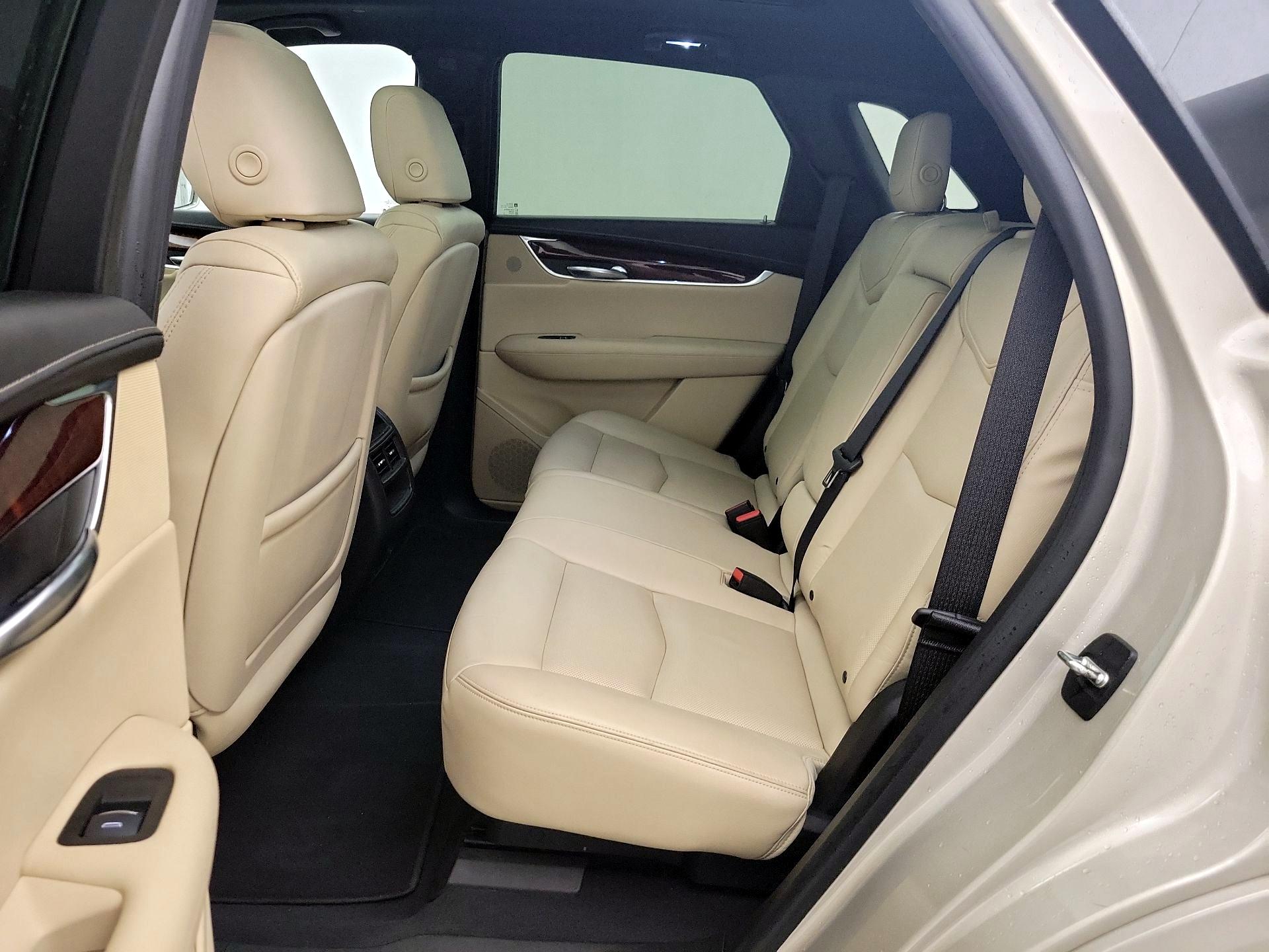 Thumbnail: 2017 Cadillac XT5 - 20