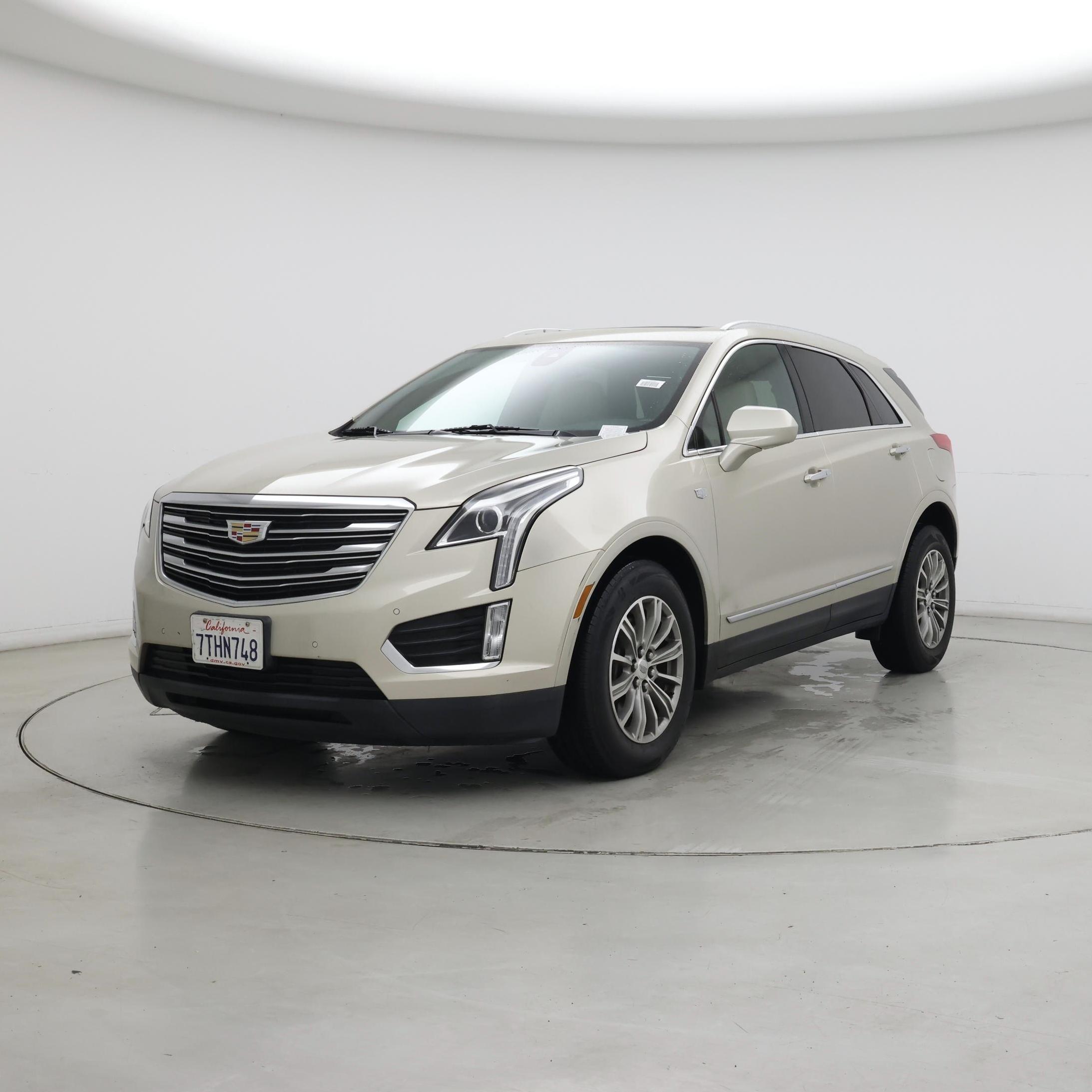 Thumbnail: 2017 Cadillac XT5 - 4