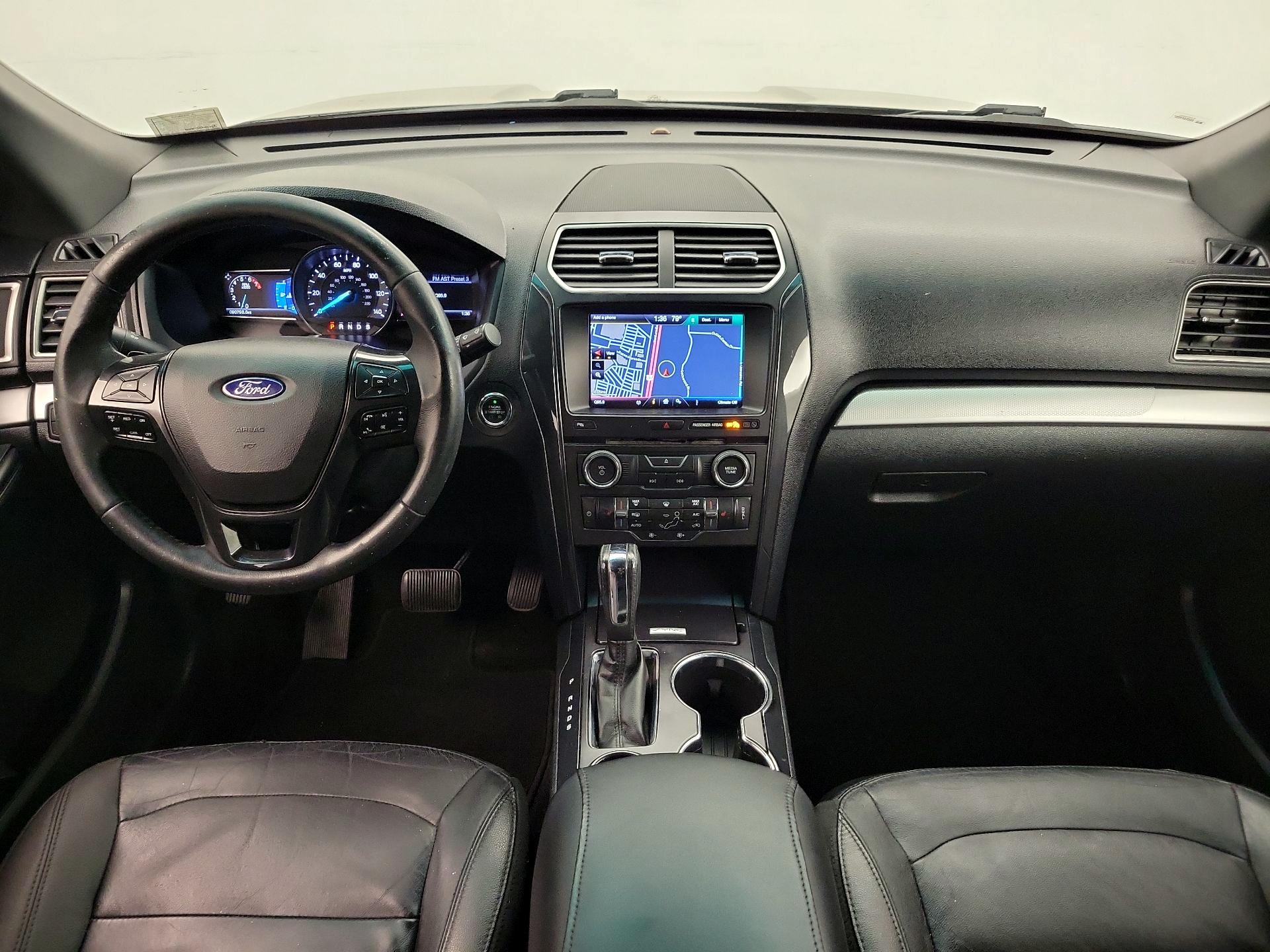 Thumbnail: 2016 Ford Explorer - 9