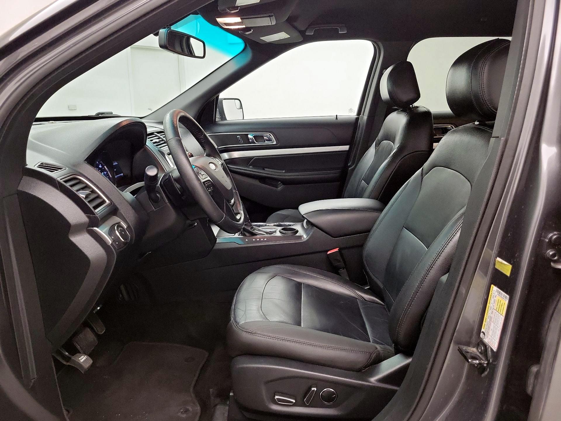 Thumbnail: 2016 Ford Explorer - 11