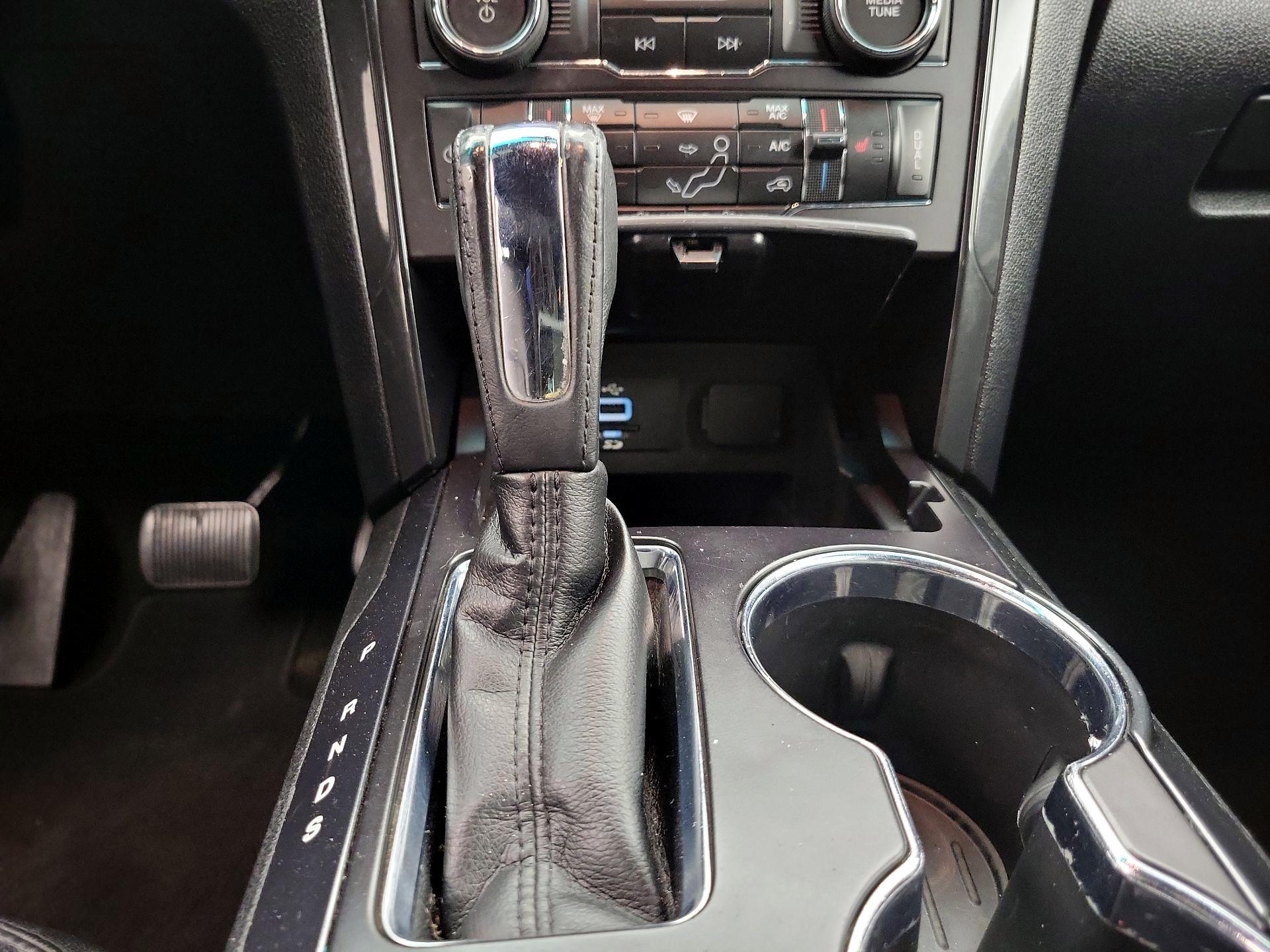 Thumbnail: 2016 Ford Explorer - 18