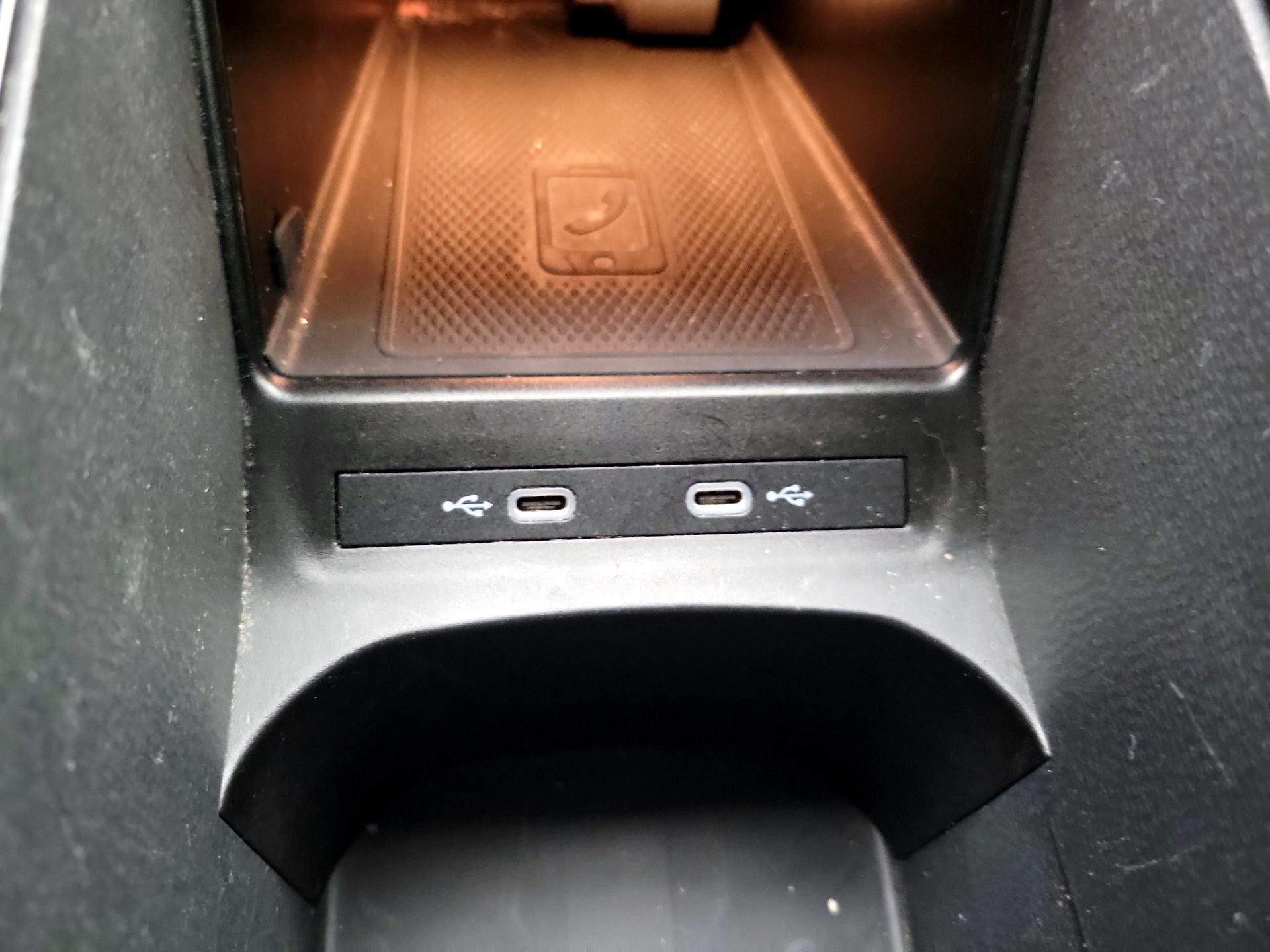 Thumbnail: 2021 Volkswagen ID.4 - 18