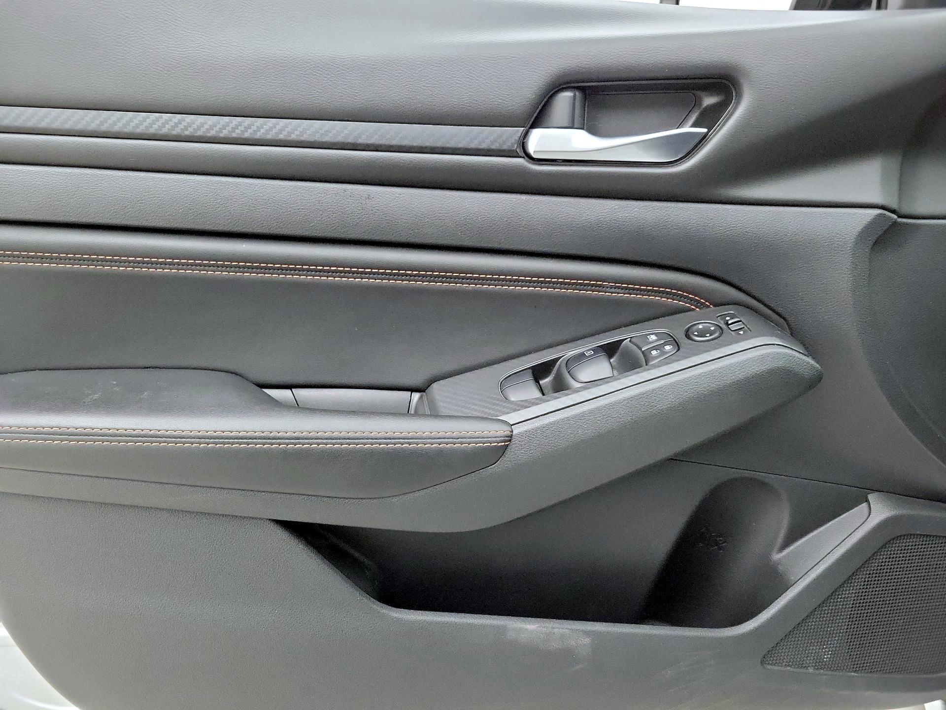 Thumbnail: 2019 Nissan Altima - 12