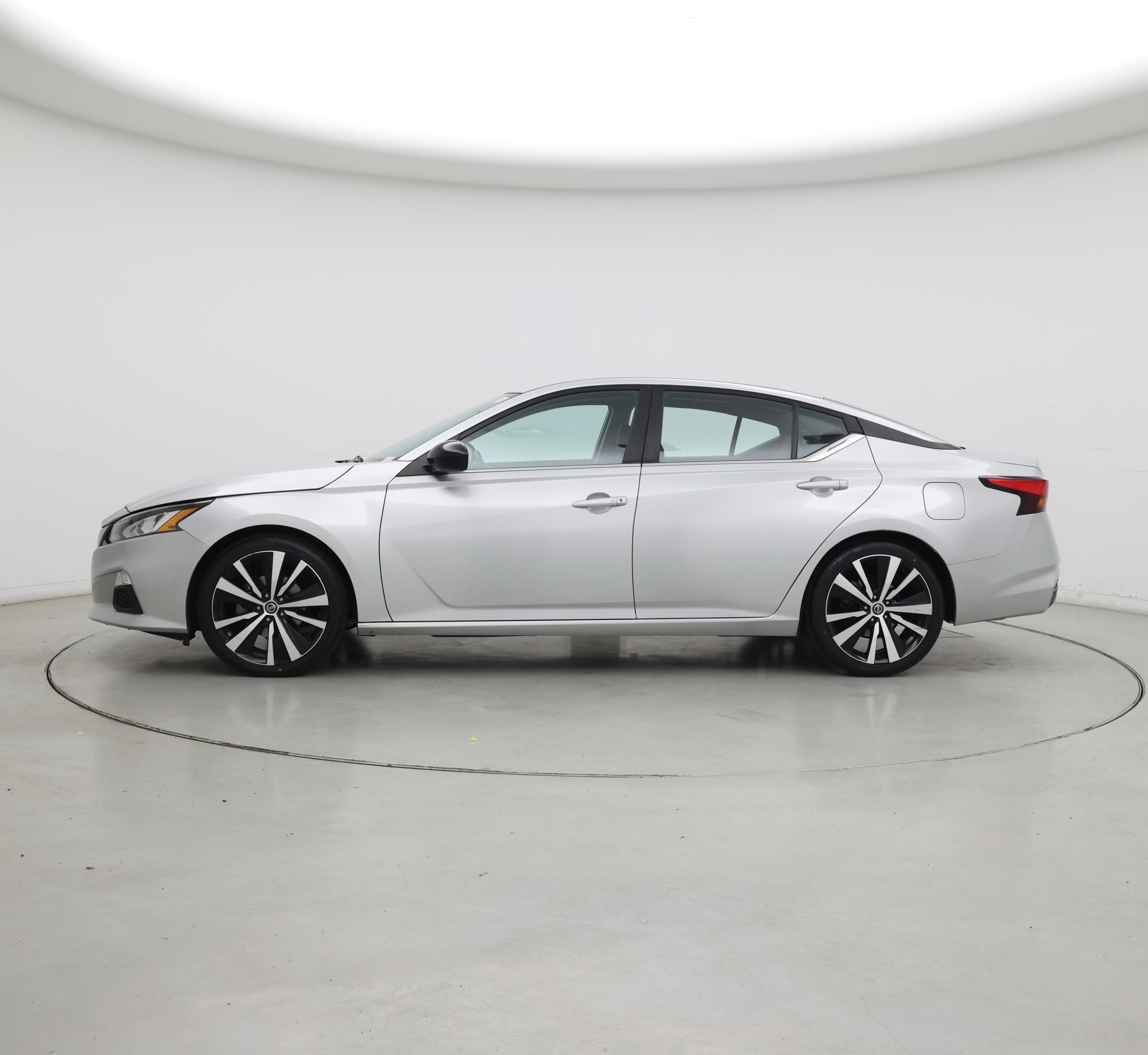 Thumbnail: 2019 Nissan Altima - 3