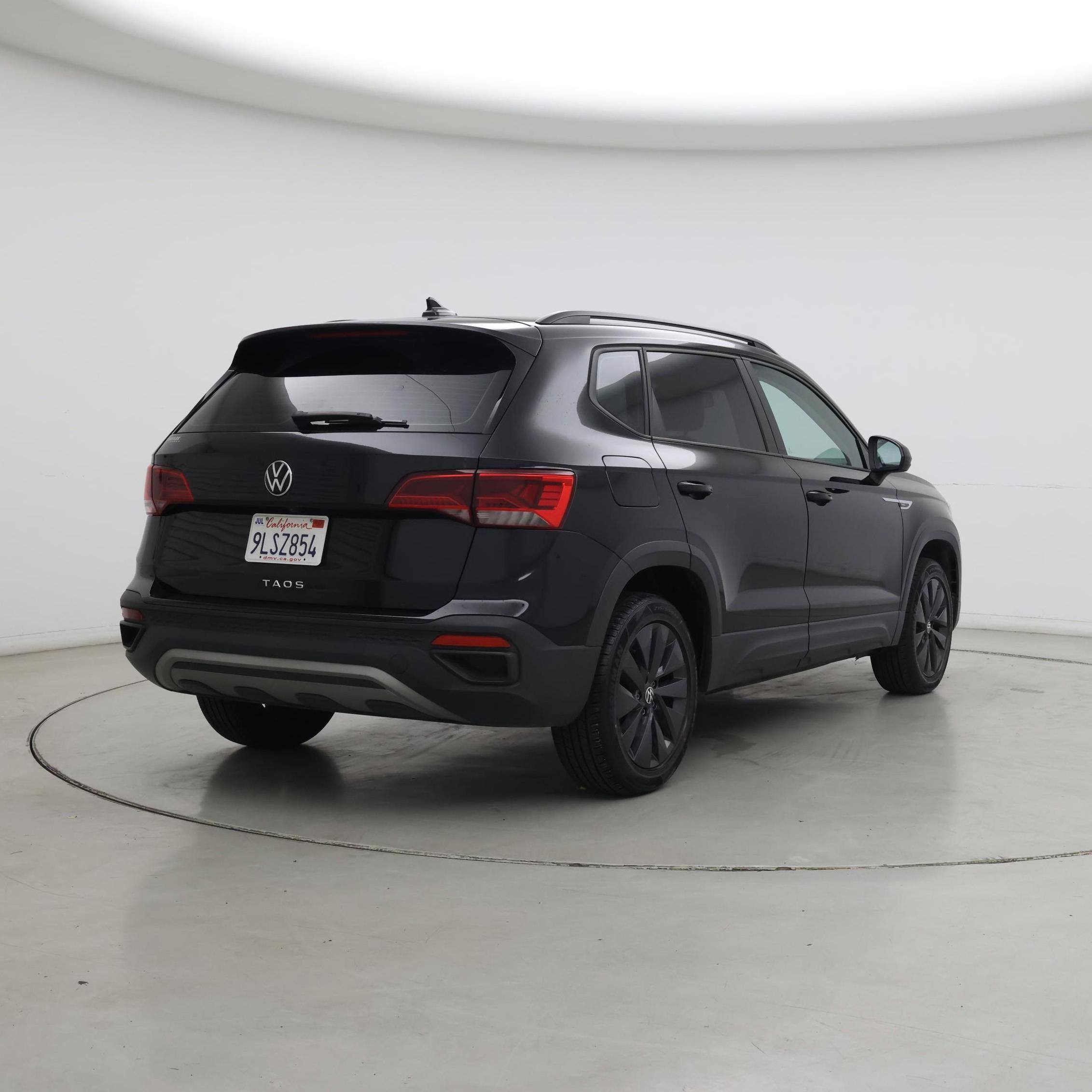 Thumbnail: 2022 Volkswagen Taos - 8