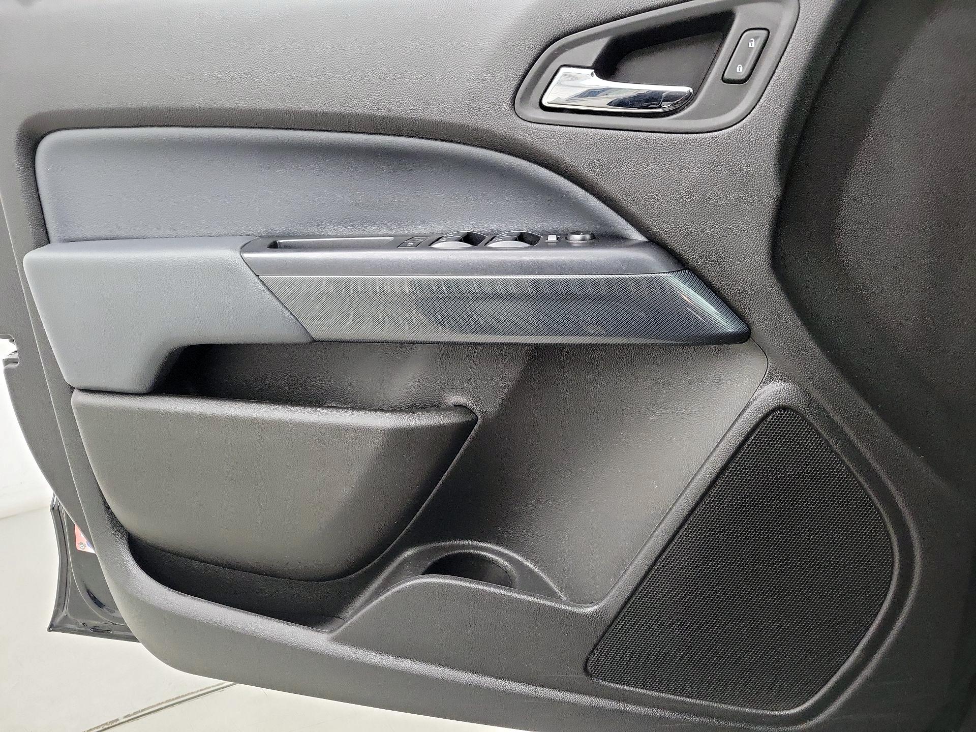 Thumbnail: 2021 Chevrolet Colorado - 12