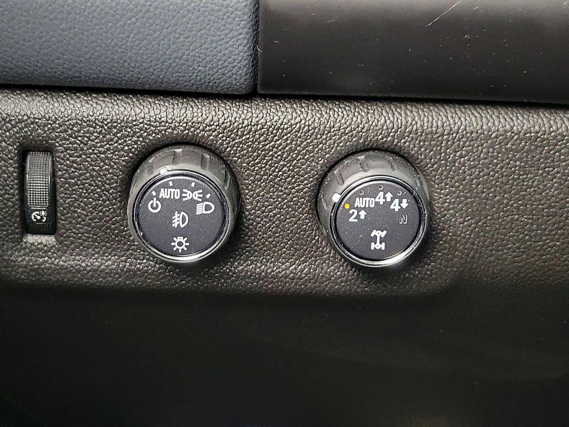 Thumbnail: 2021 Chevrolet Colorado - 13