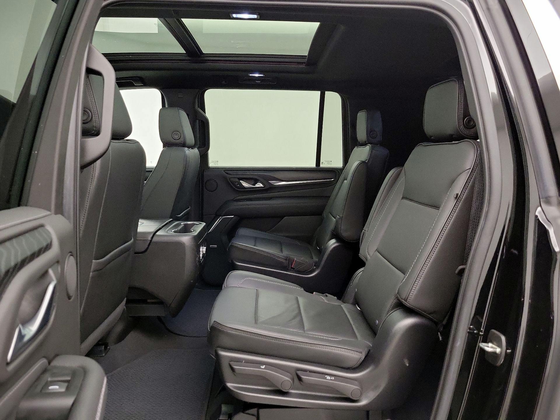 Thumbnail: 2022 GMC Yukon XL - 20