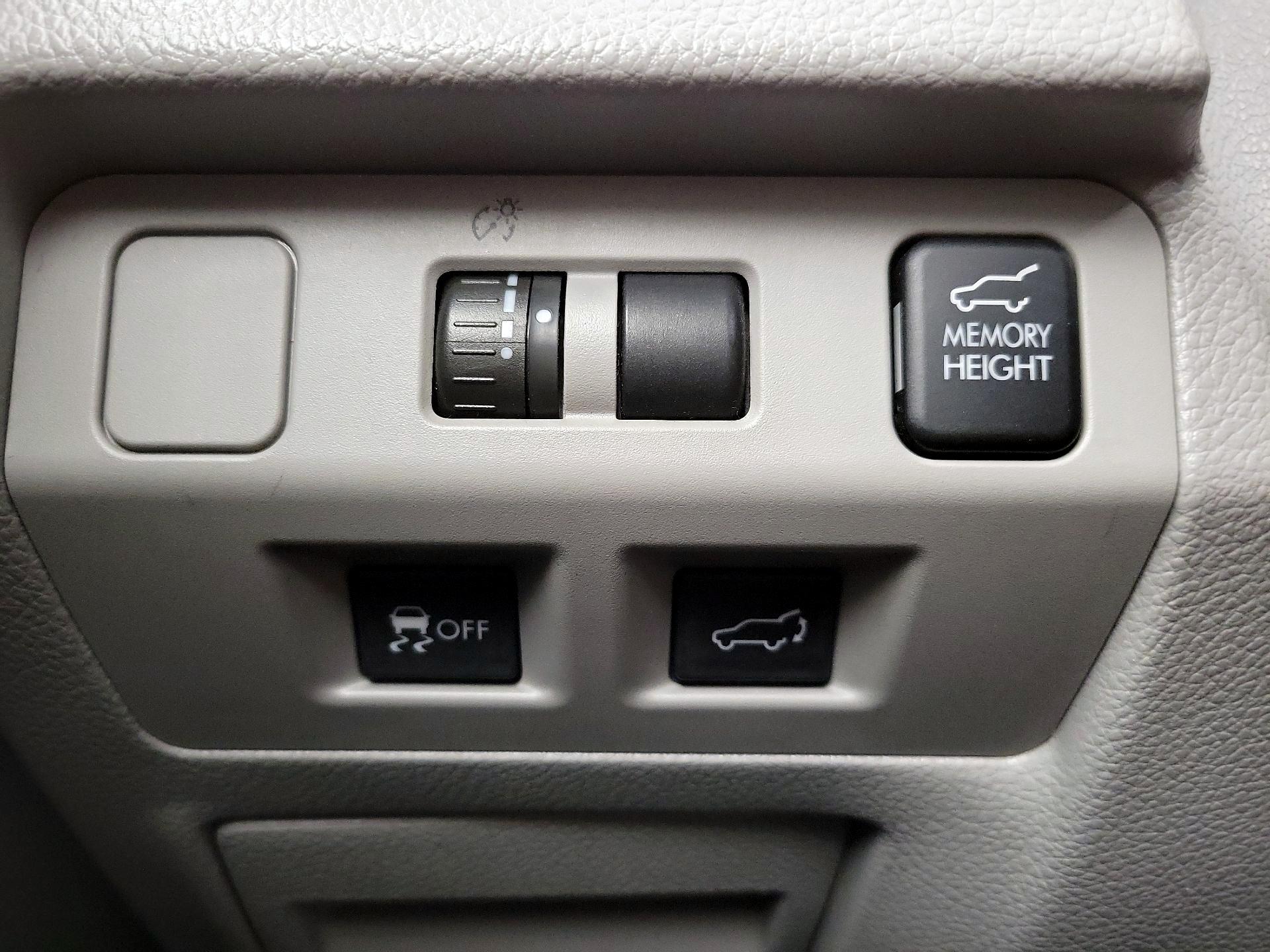 Thumbnail: 2015 Subaru Forester - 13