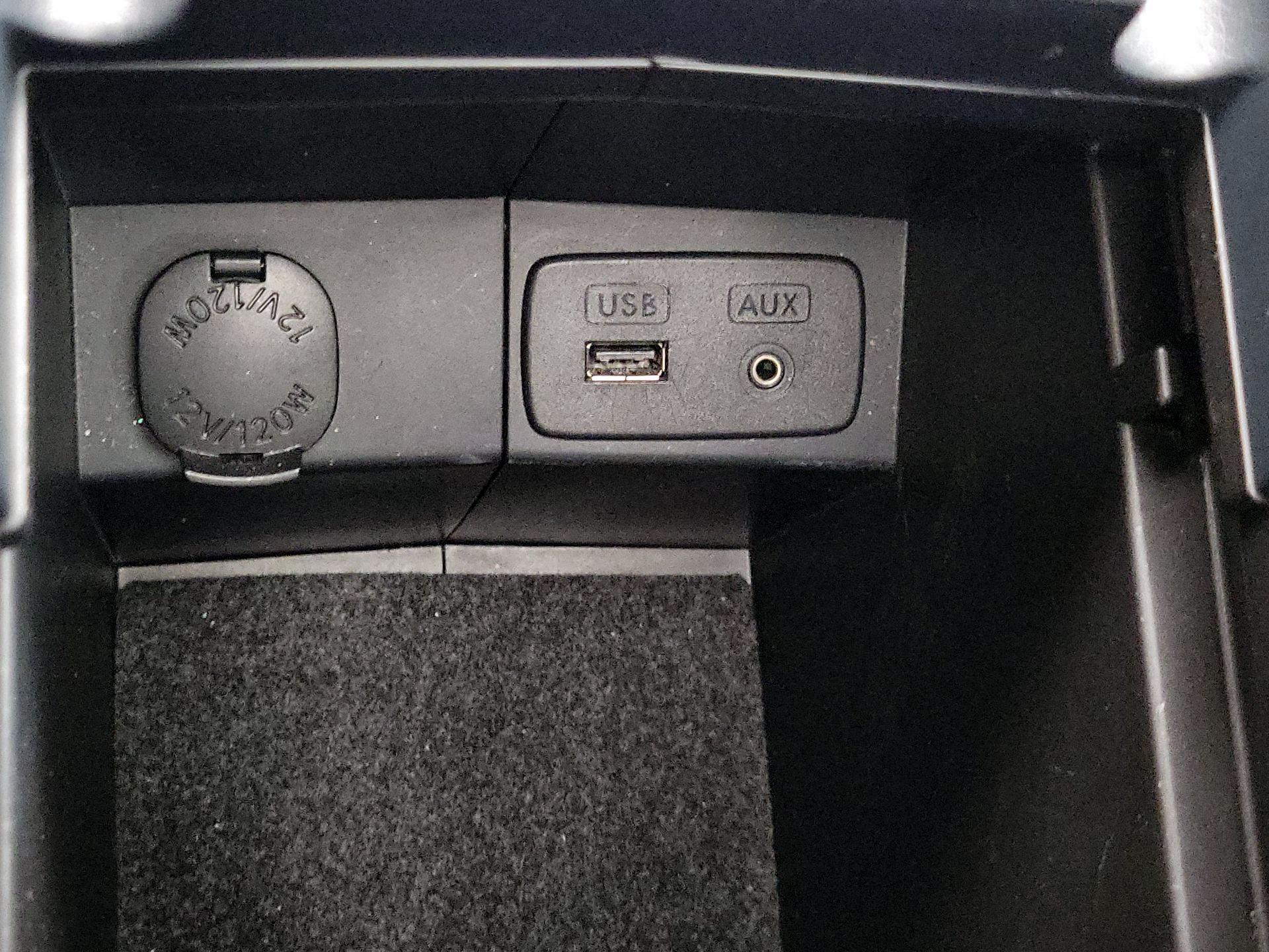 Thumbnail: 2015 Subaru Forester - 18