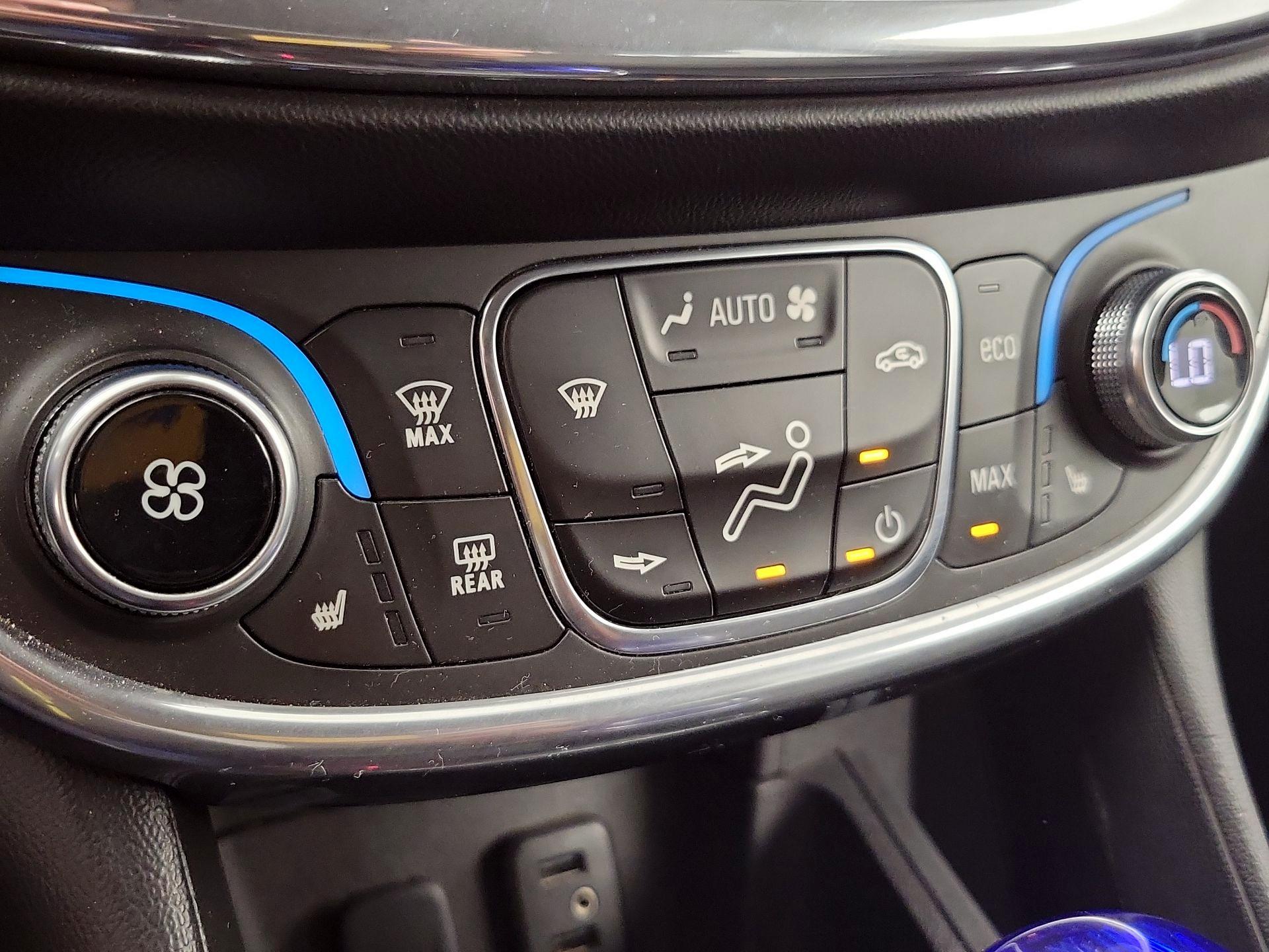 Thumbnail: 2017 Chevrolet Volt - 17