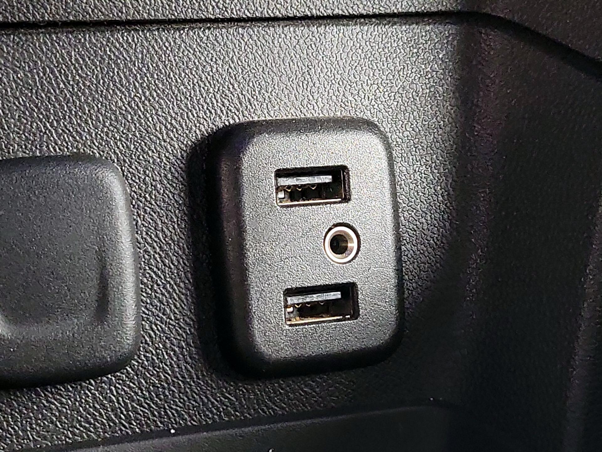 Thumbnail: 2017 Chevrolet Volt - 19