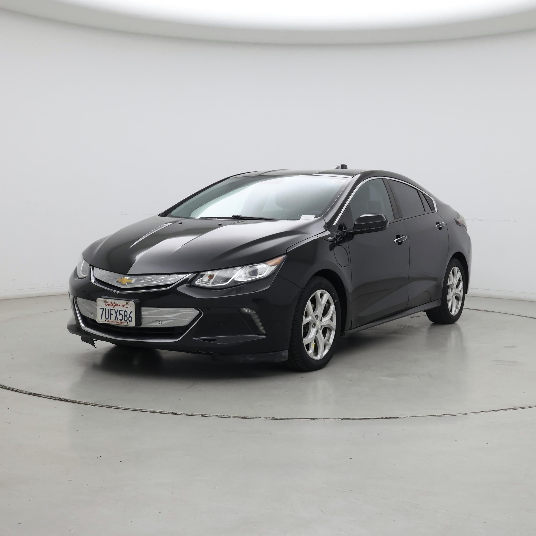Thumbnail: 2017 Chevrolet Volt - 4