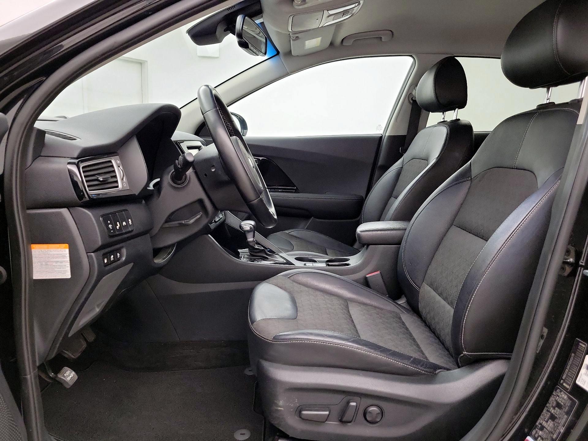 Thumbnail: 2018 Kia Niro - 11