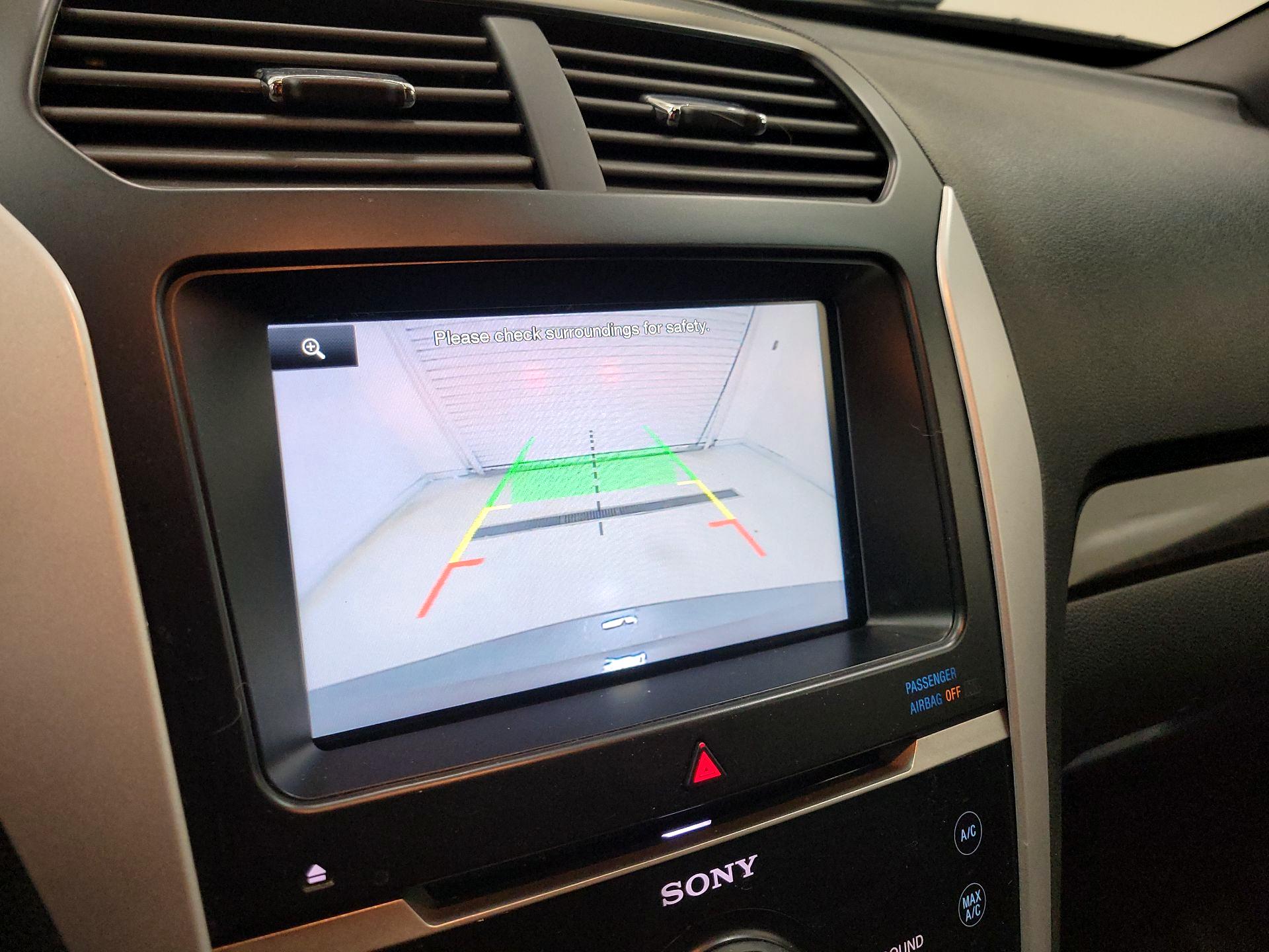 Thumbnail: 2015 Ford Explorer - 15