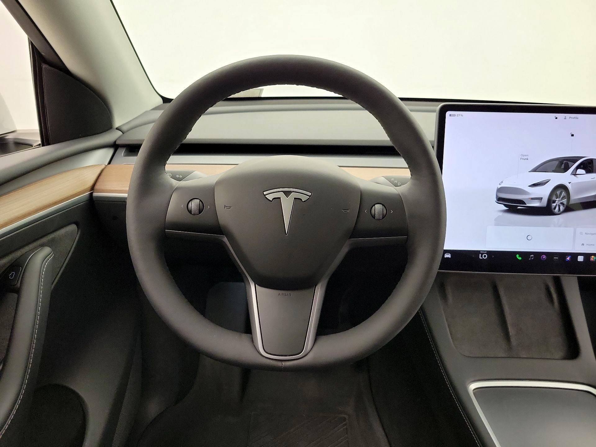 Thumbnail: 2023 Tesla Model Y - 10