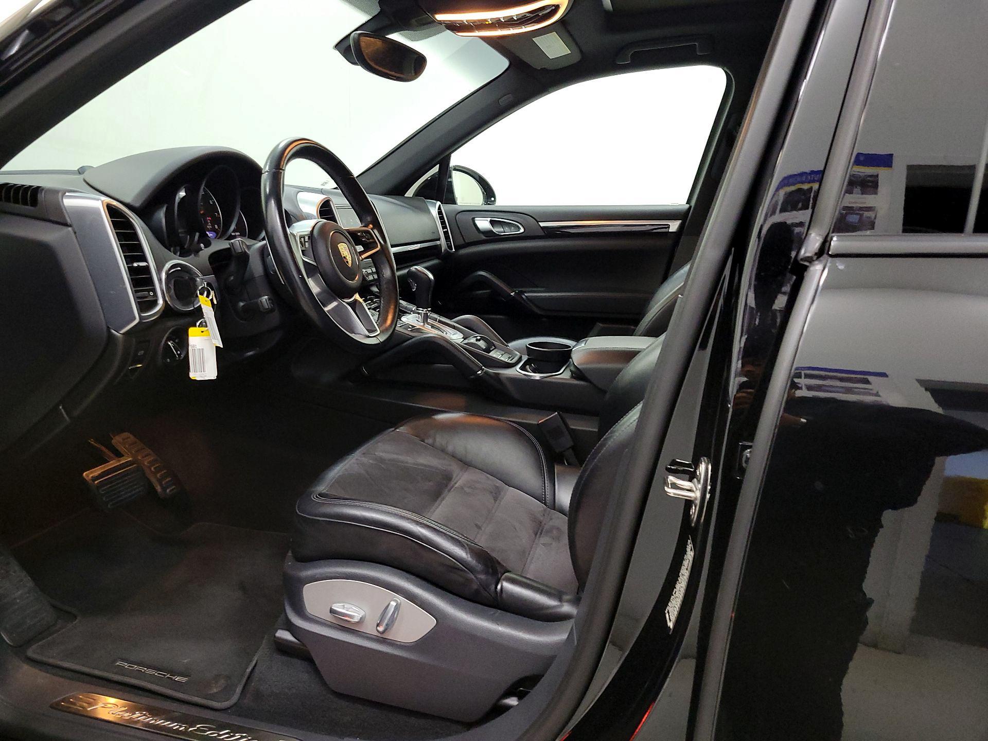 Thumbnail: 2017 Porsche Cayenne - 11