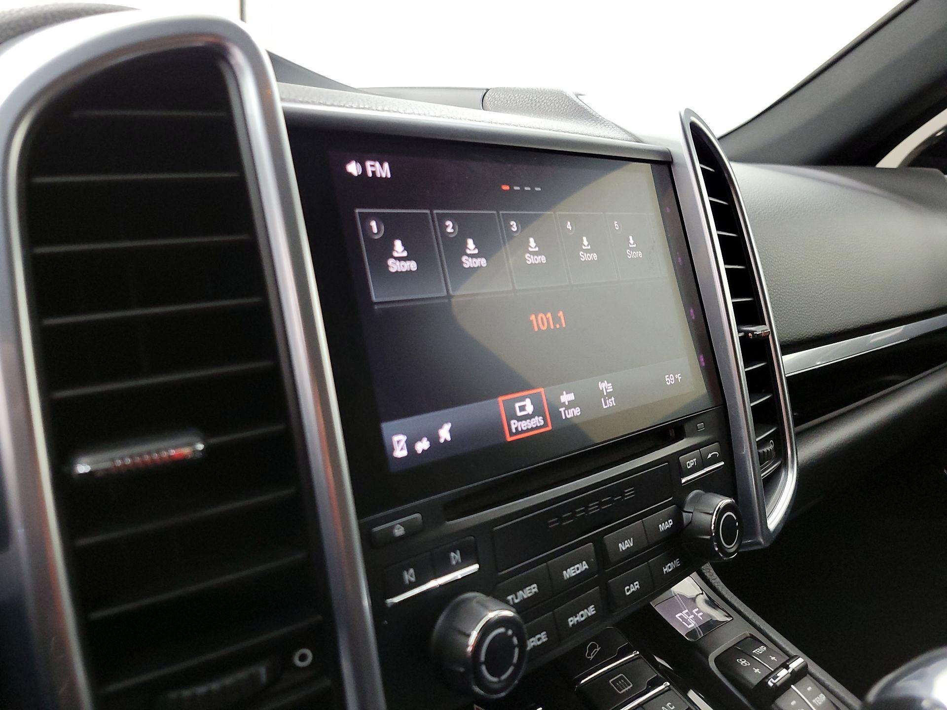 Thumbnail: 2017 Porsche Cayenne - 15