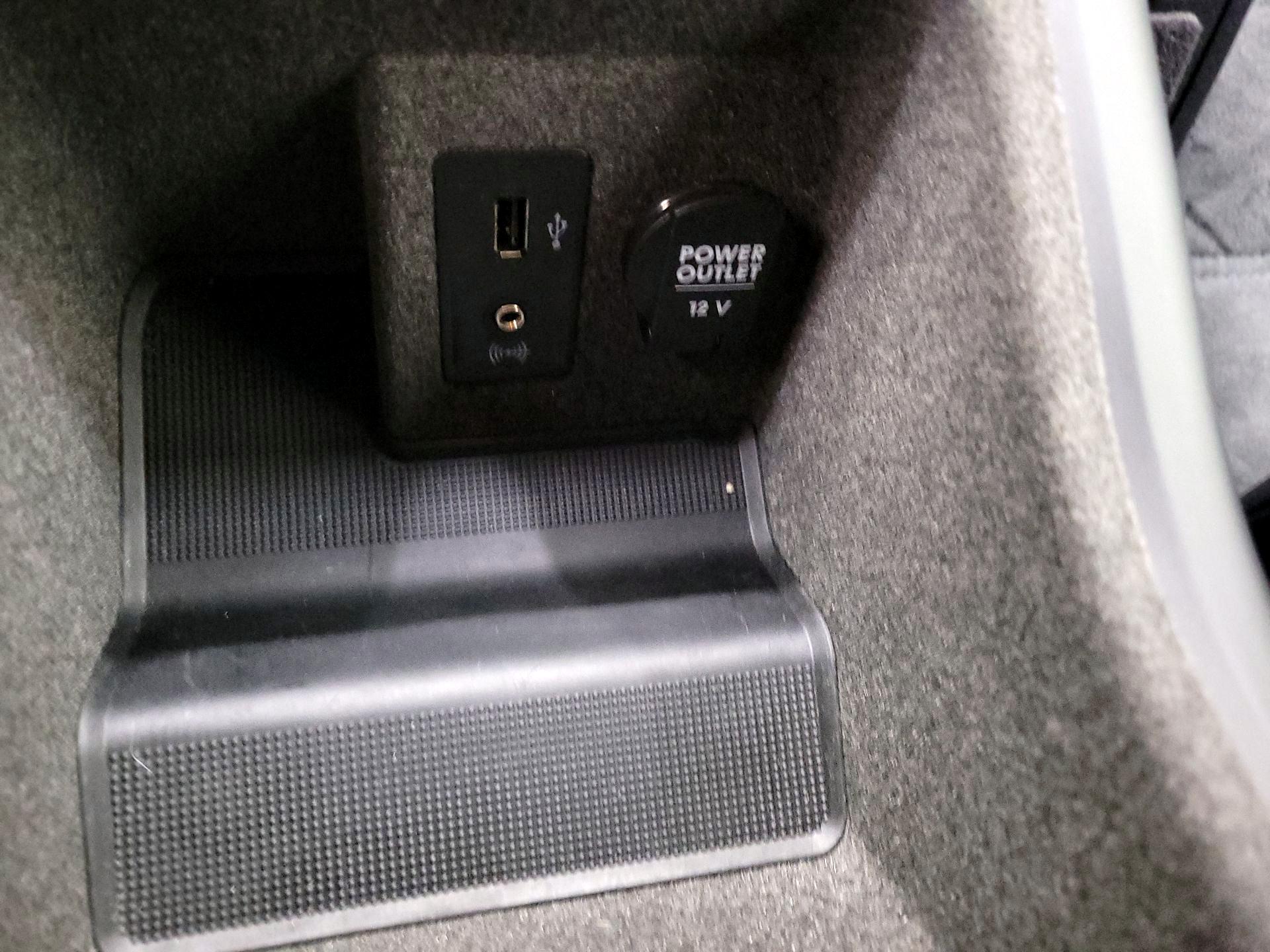 Thumbnail: 2017 Porsche Cayenne - 18