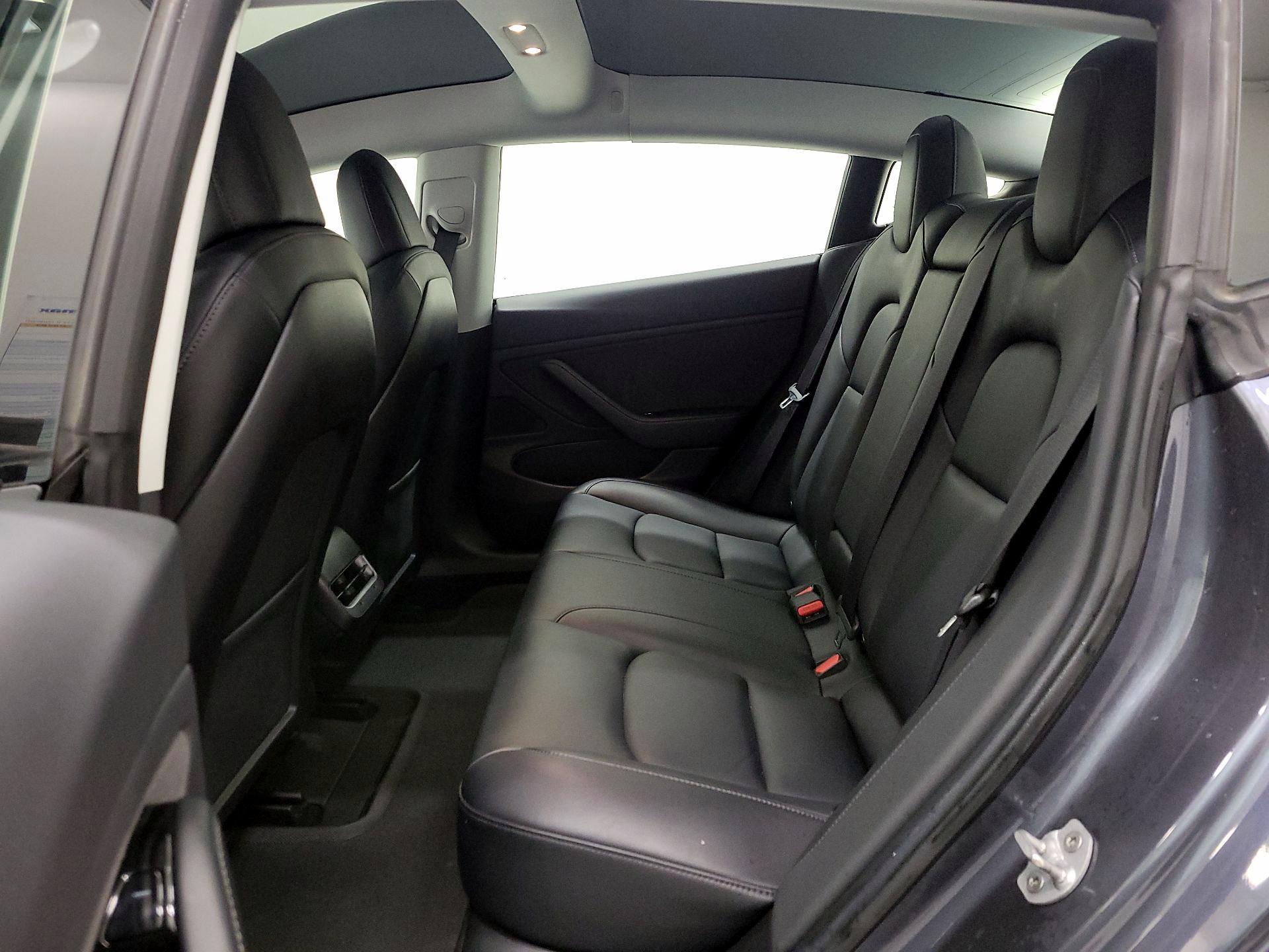 Thumbnail: 2019 Tesla Model 3 - 18