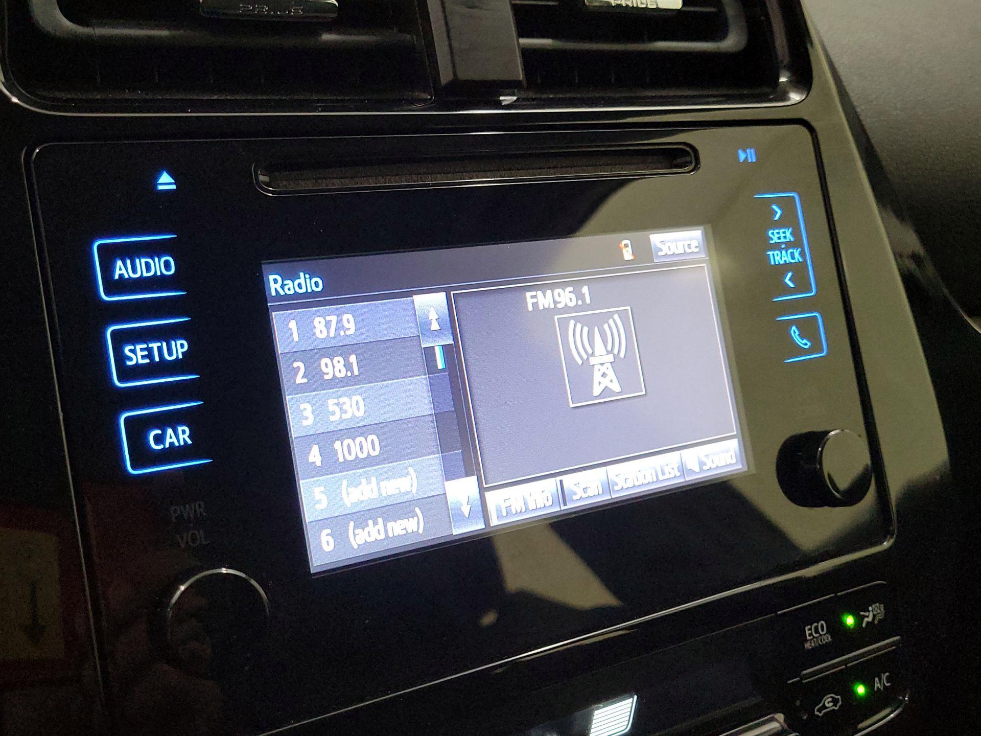 Thumbnail: 2016 Toyota Prius - 15