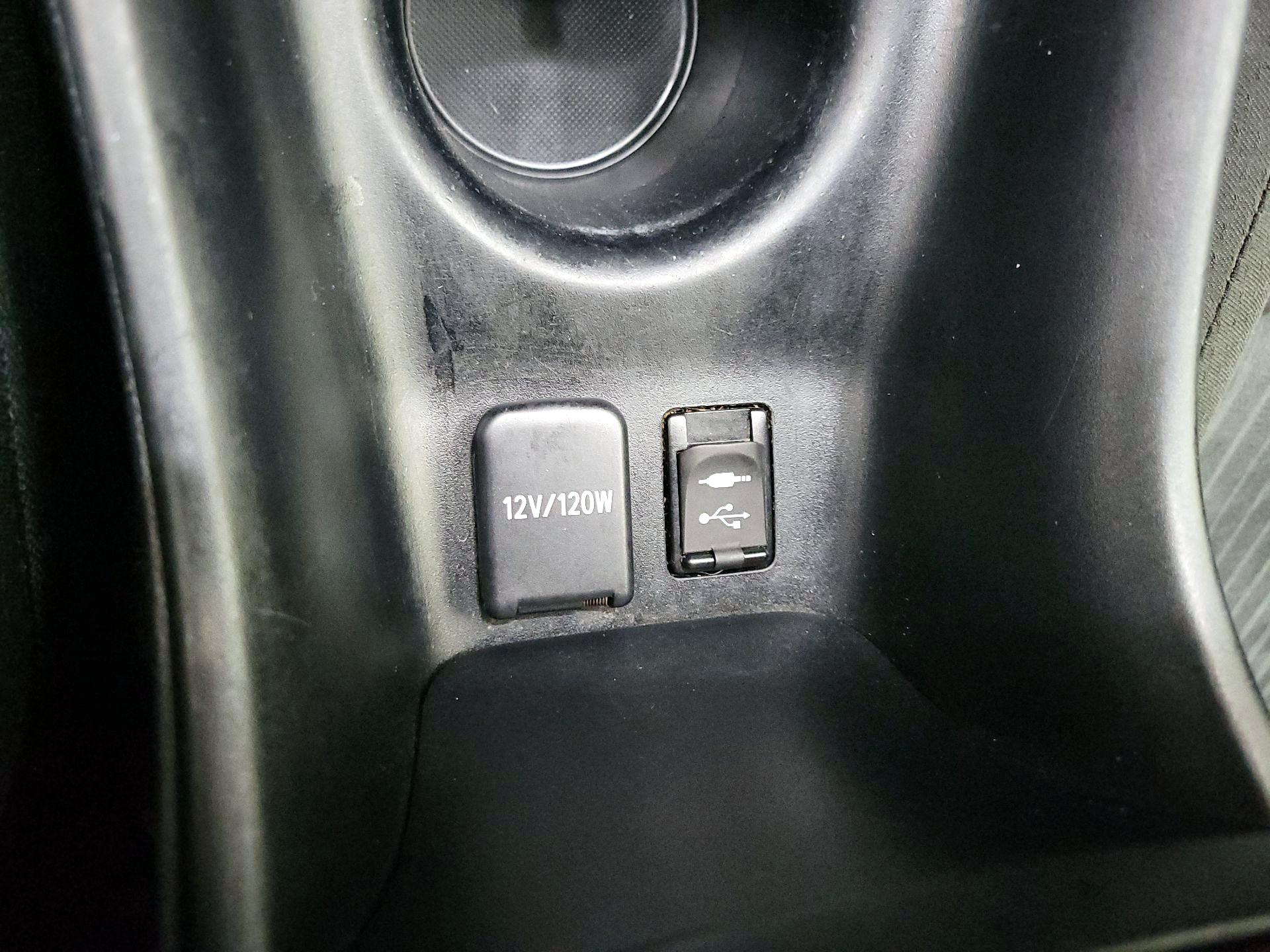 Thumbnail: 2016 Toyota Prius - 18