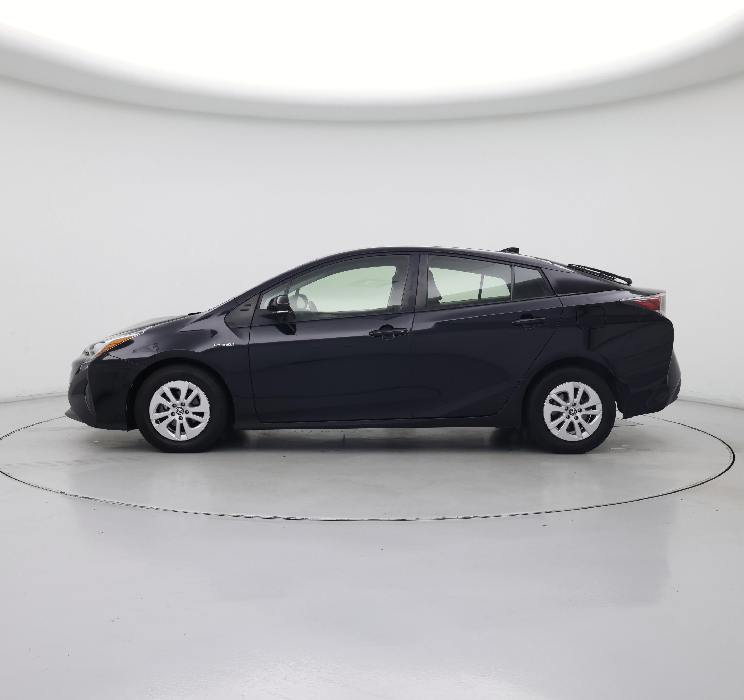 Thumbnail: 2016 Toyota Prius - 3
