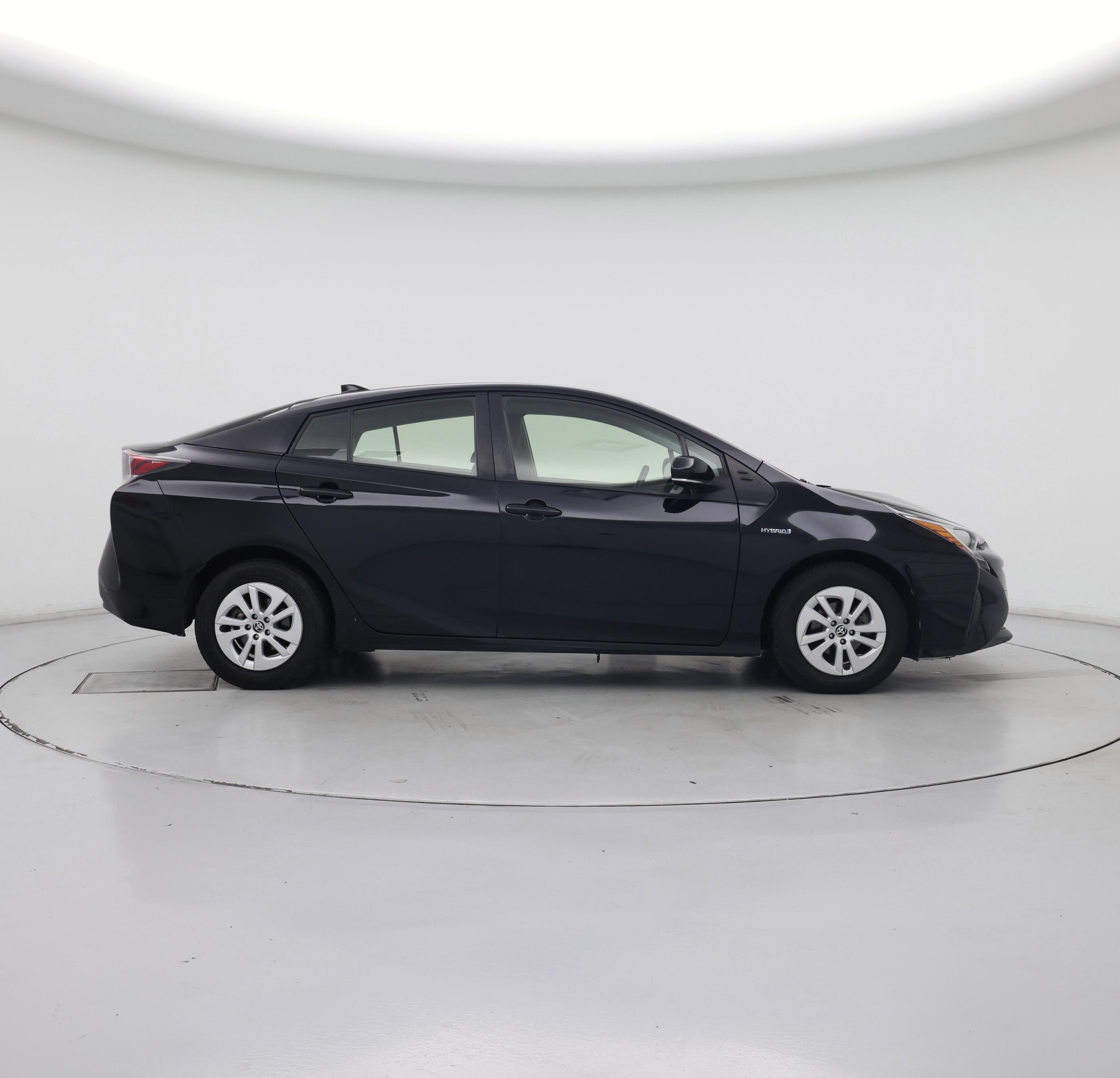 Thumbnail: 2016 Toyota Prius - 7