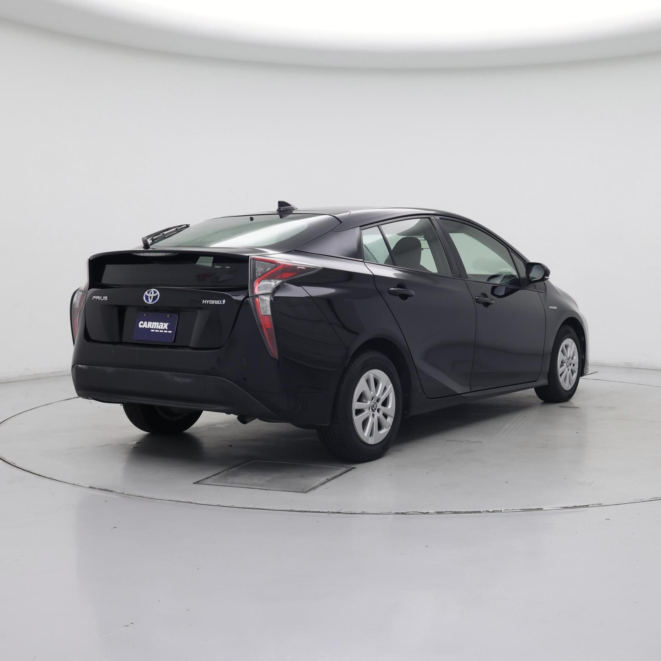 Thumbnail: 2016 Toyota Prius - 8