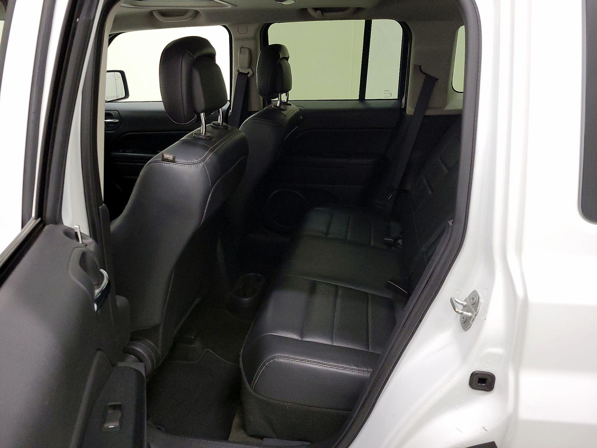 Thumbnail: 2016 Jeep Patriot - 18