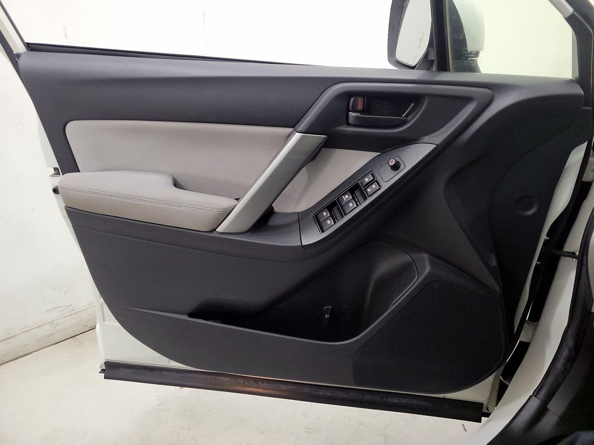 Thumbnail: 2015 Subaru Forester - 12