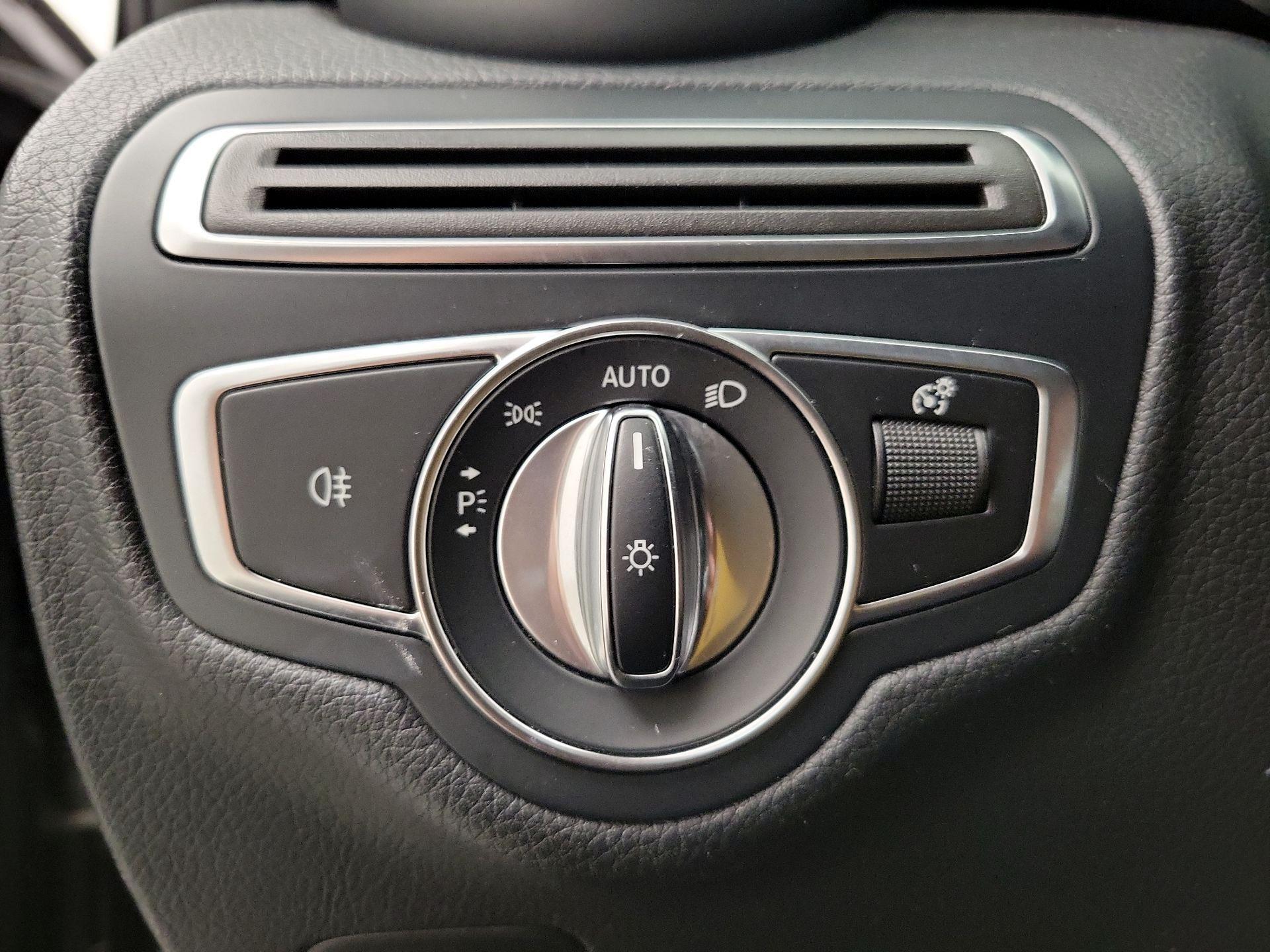 Thumbnail: 2021 Mercedes-Benz C-Class - 13