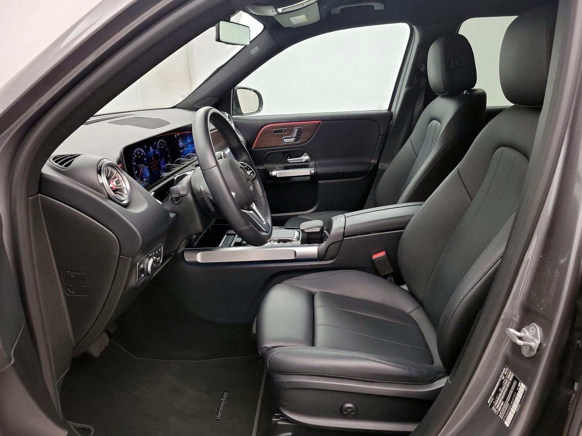 Thumbnail: 2020 Mercedes-Benz GLB - 11