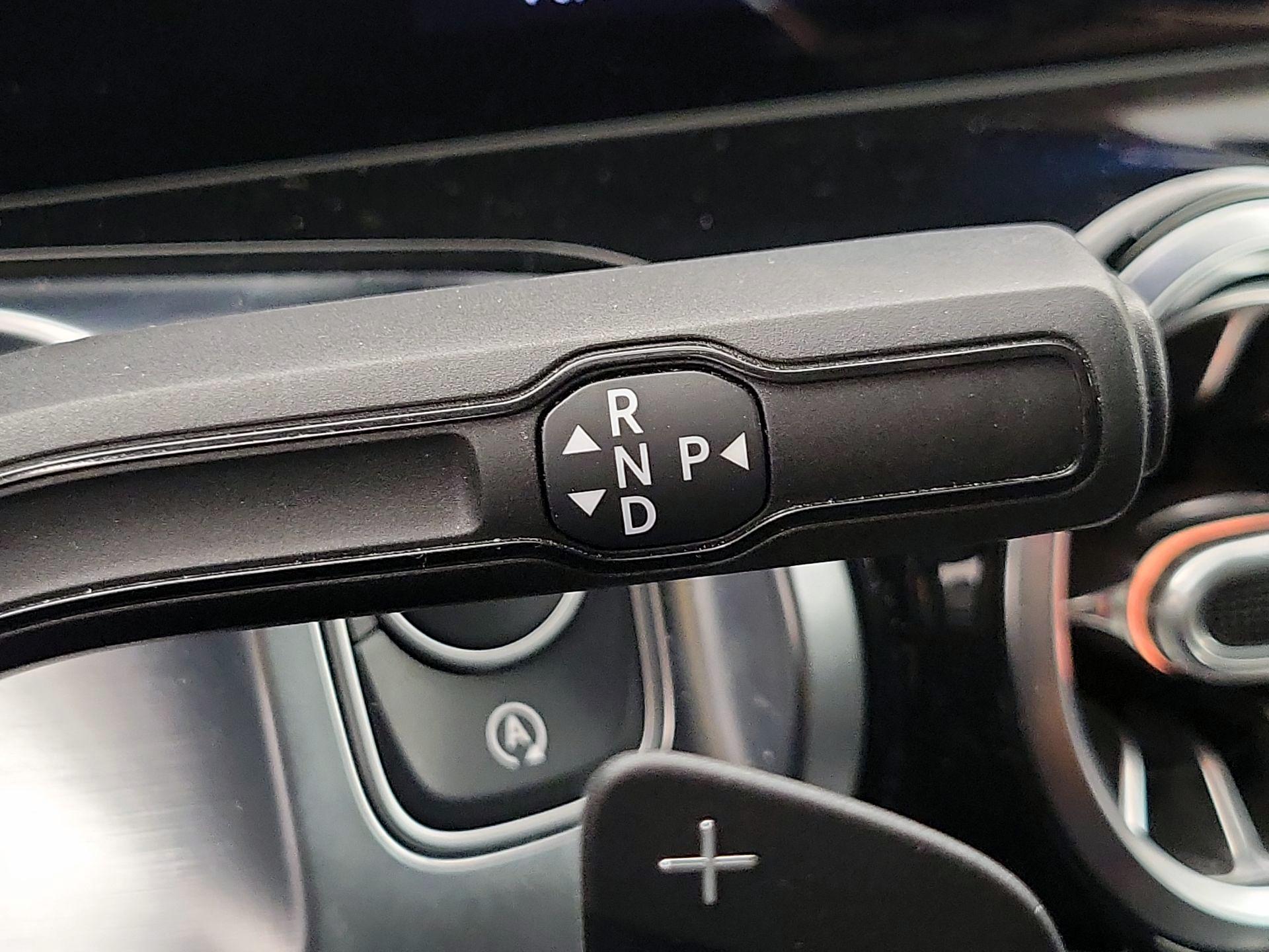 Thumbnail: 2020 Mercedes-Benz GLB - 17