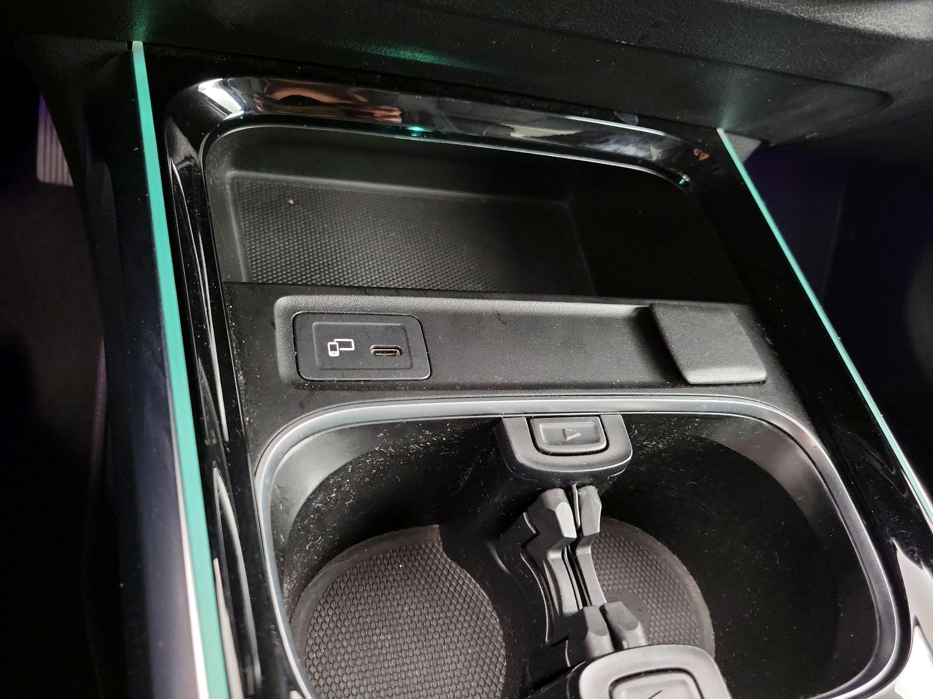 Thumbnail: 2020 Mercedes-Benz GLB - 18