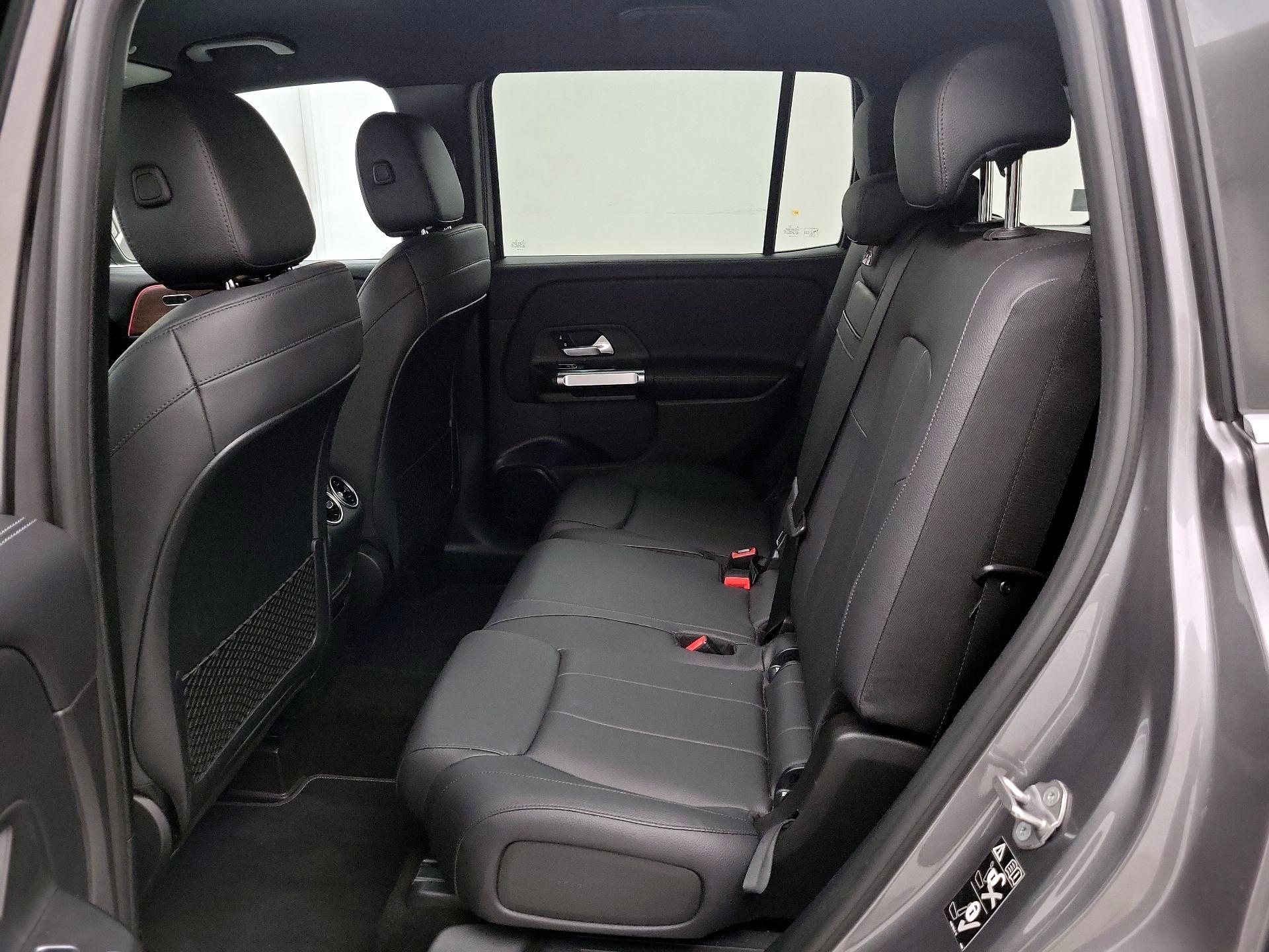 Thumbnail: 2020 Mercedes-Benz GLB - 19