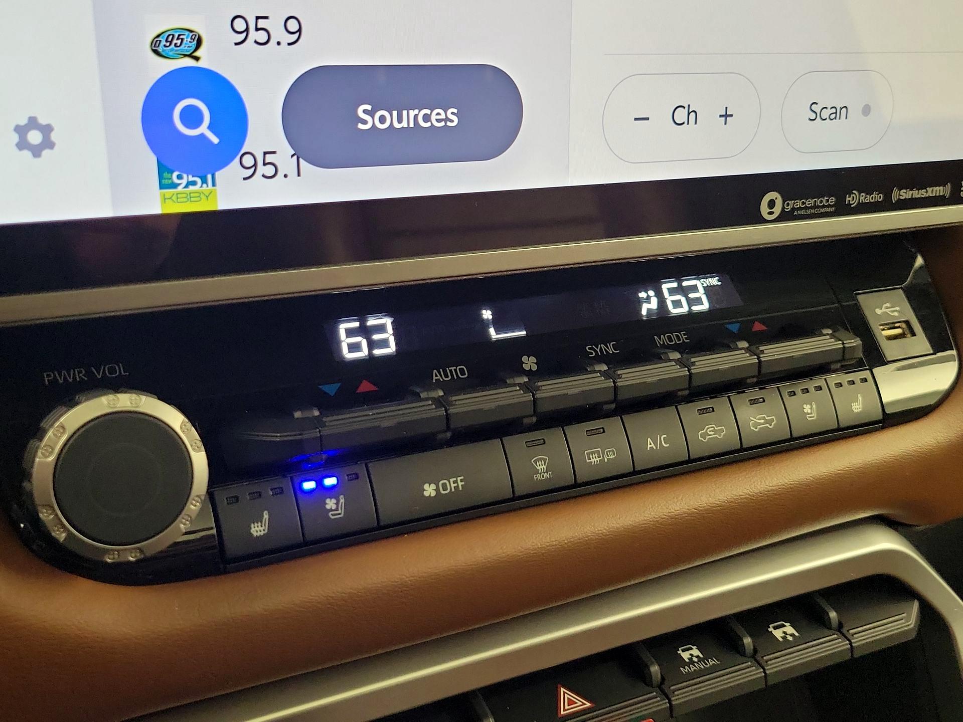 Thumbnail: 2022 Toyota Tundra - 16