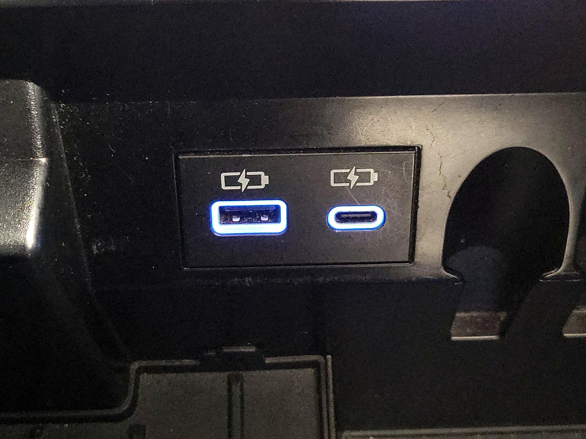 Thumbnail: 2022 Toyota Tundra - 18